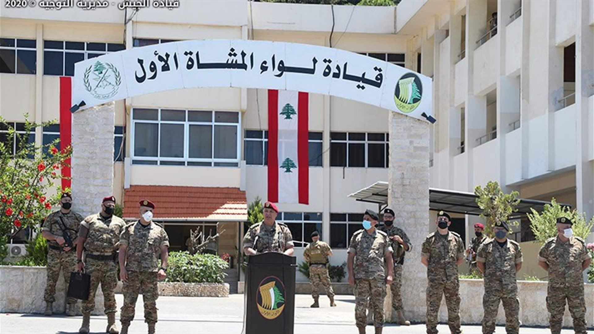 قائد الجيش تفقد الوحدات المنتشرة في منطقة الجنوب (صوَر)