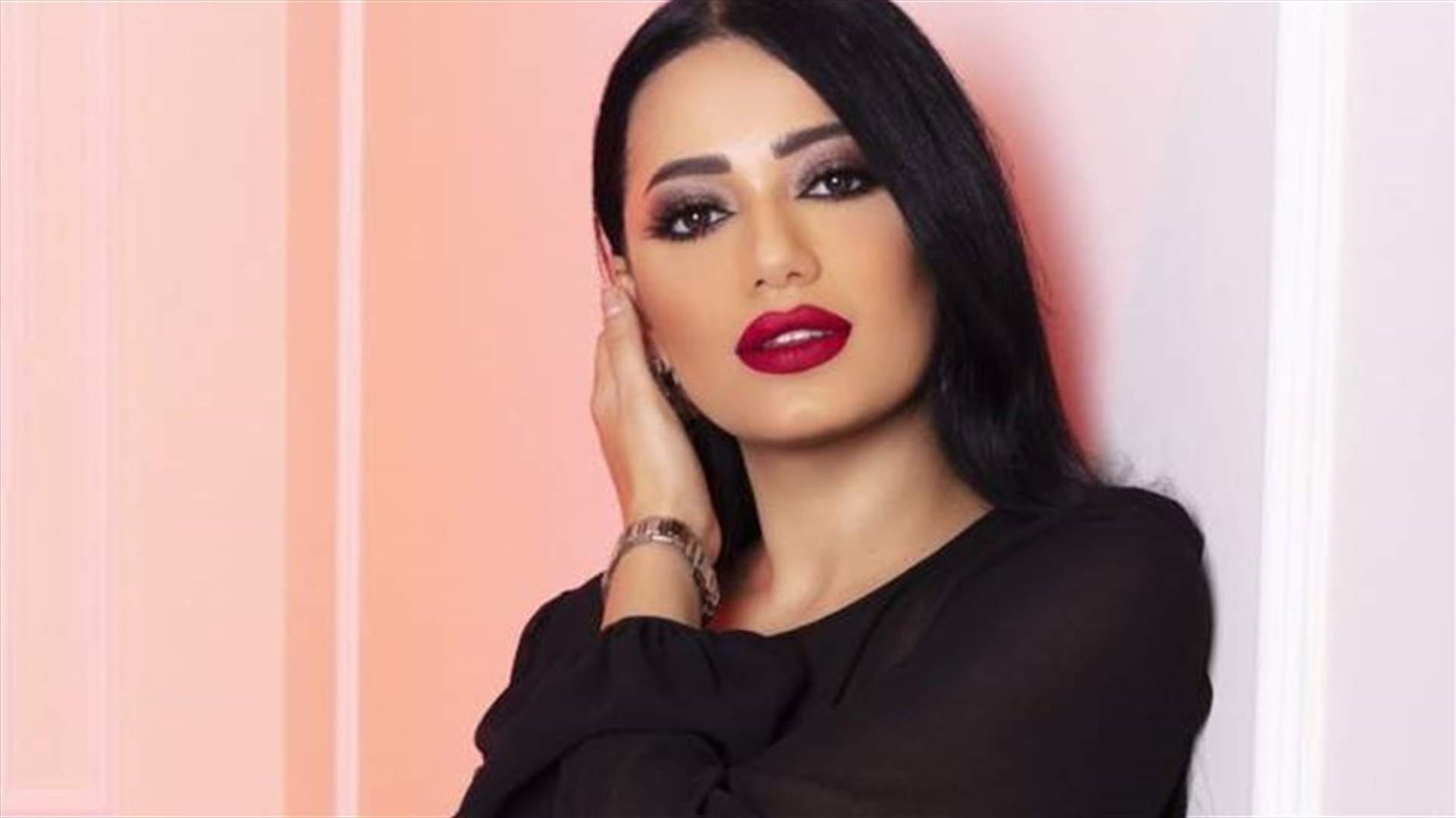 لغط بين فنانتين عربيتين.. هل أُصيبت رحمة رياض وعائلتها بفيروس كورونا؟