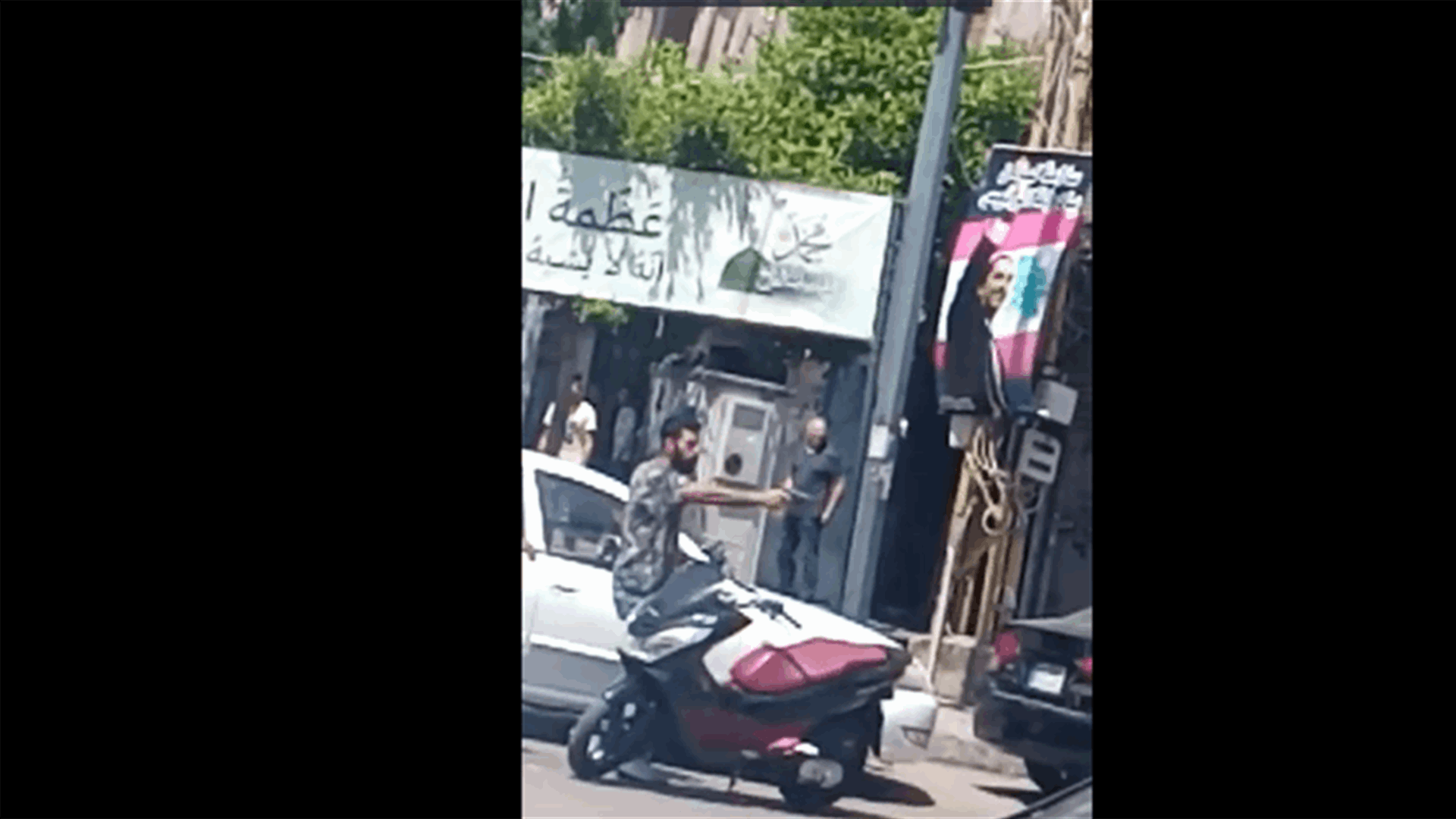 خوات واشكال واطلاق نار... ماذا حصل في الطريق الجديدة؟ (فيديو)