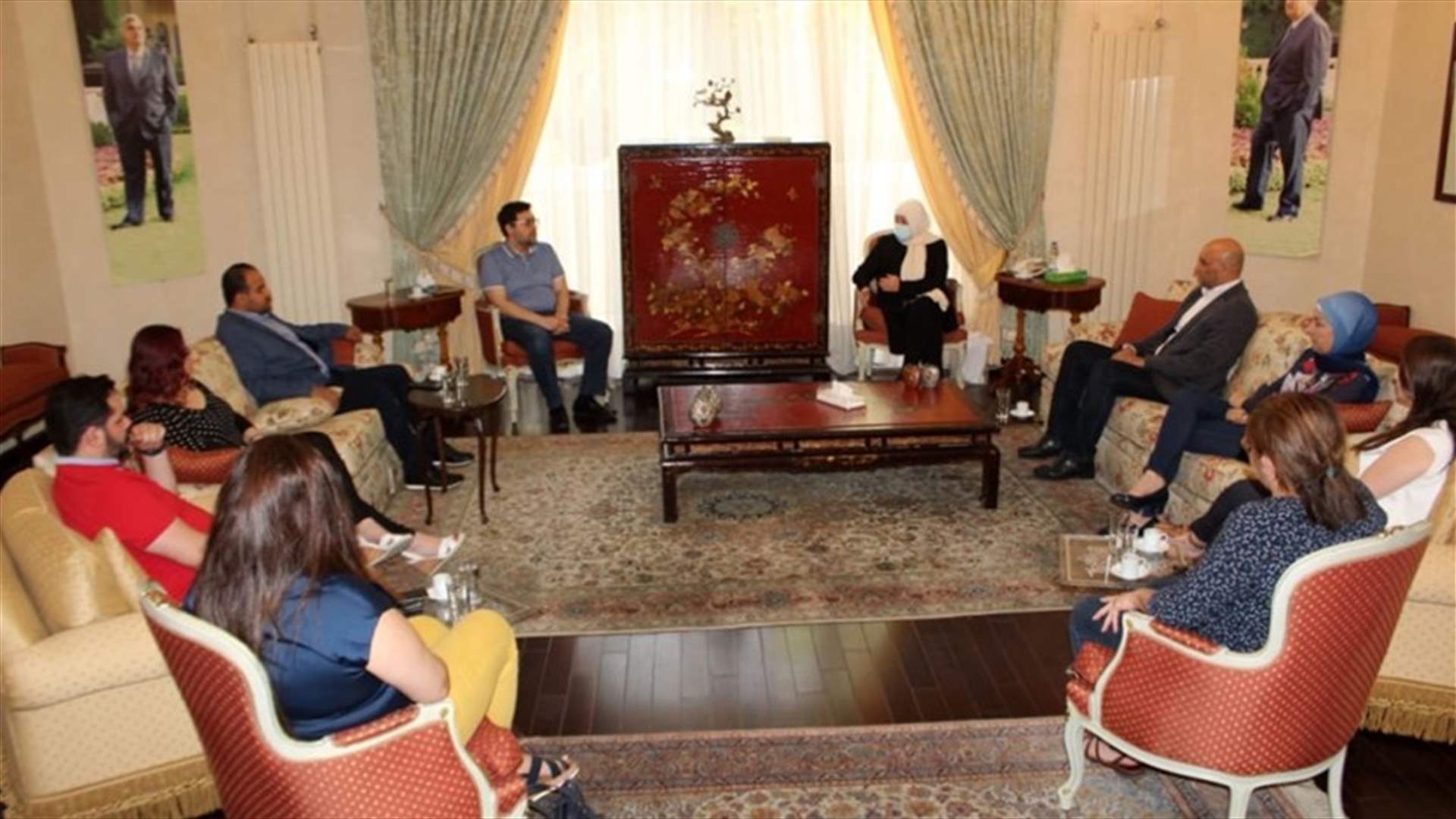 مندوبو مدارس المقاصد في صيدا: لتعليق الإضراب تجاوبا مع مساعي بهية الحريري