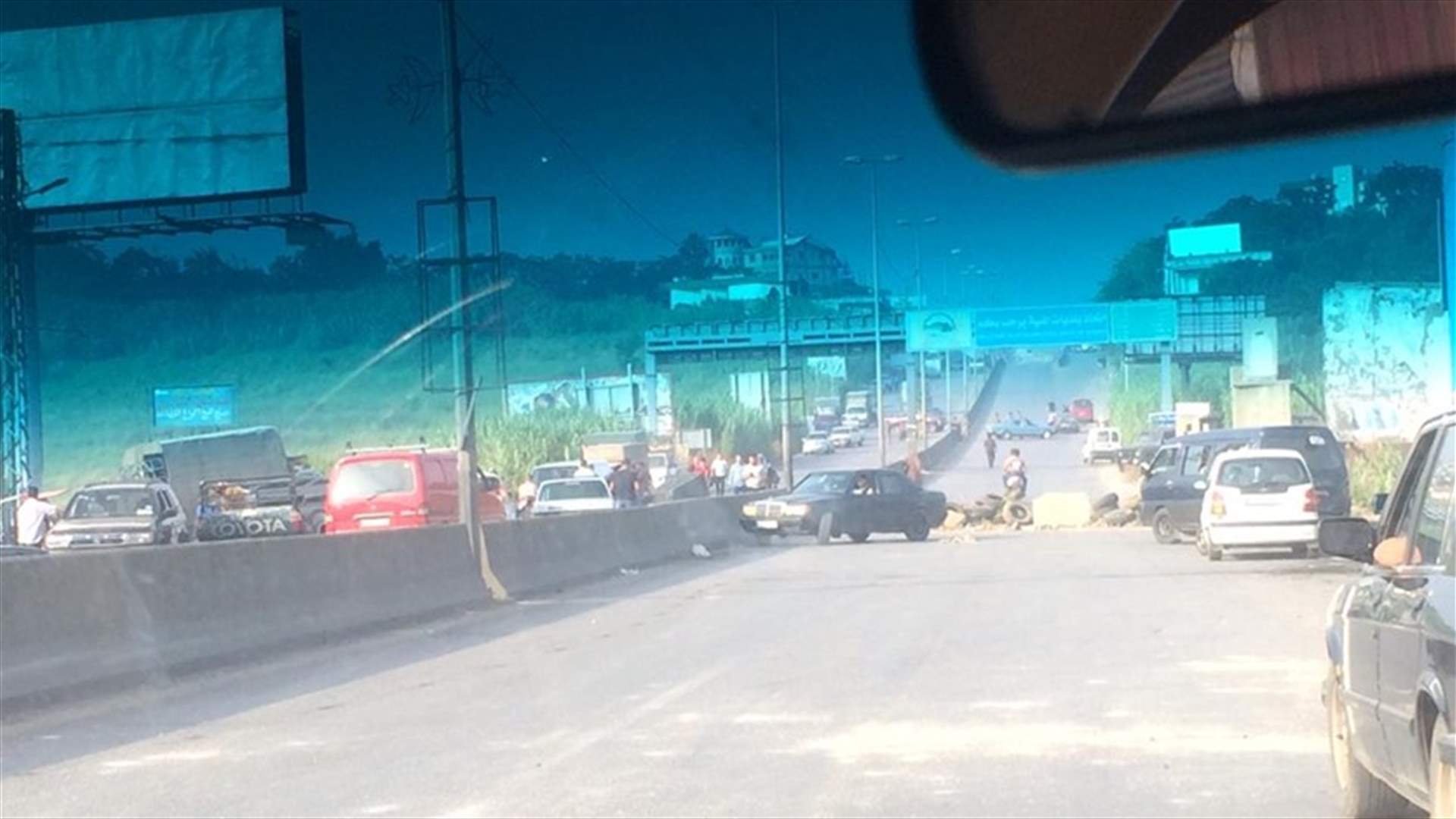 طريق المنية العبدة لا تزال مقطوعة