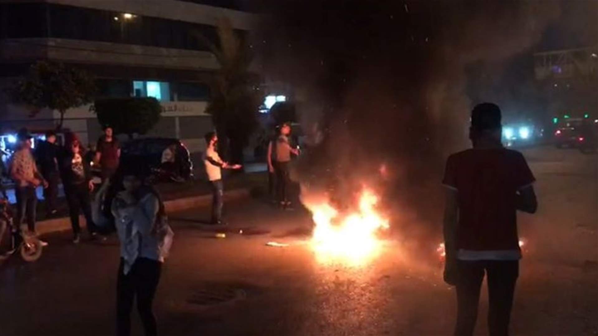 قطع طريق وتظاهرة في طرابلس