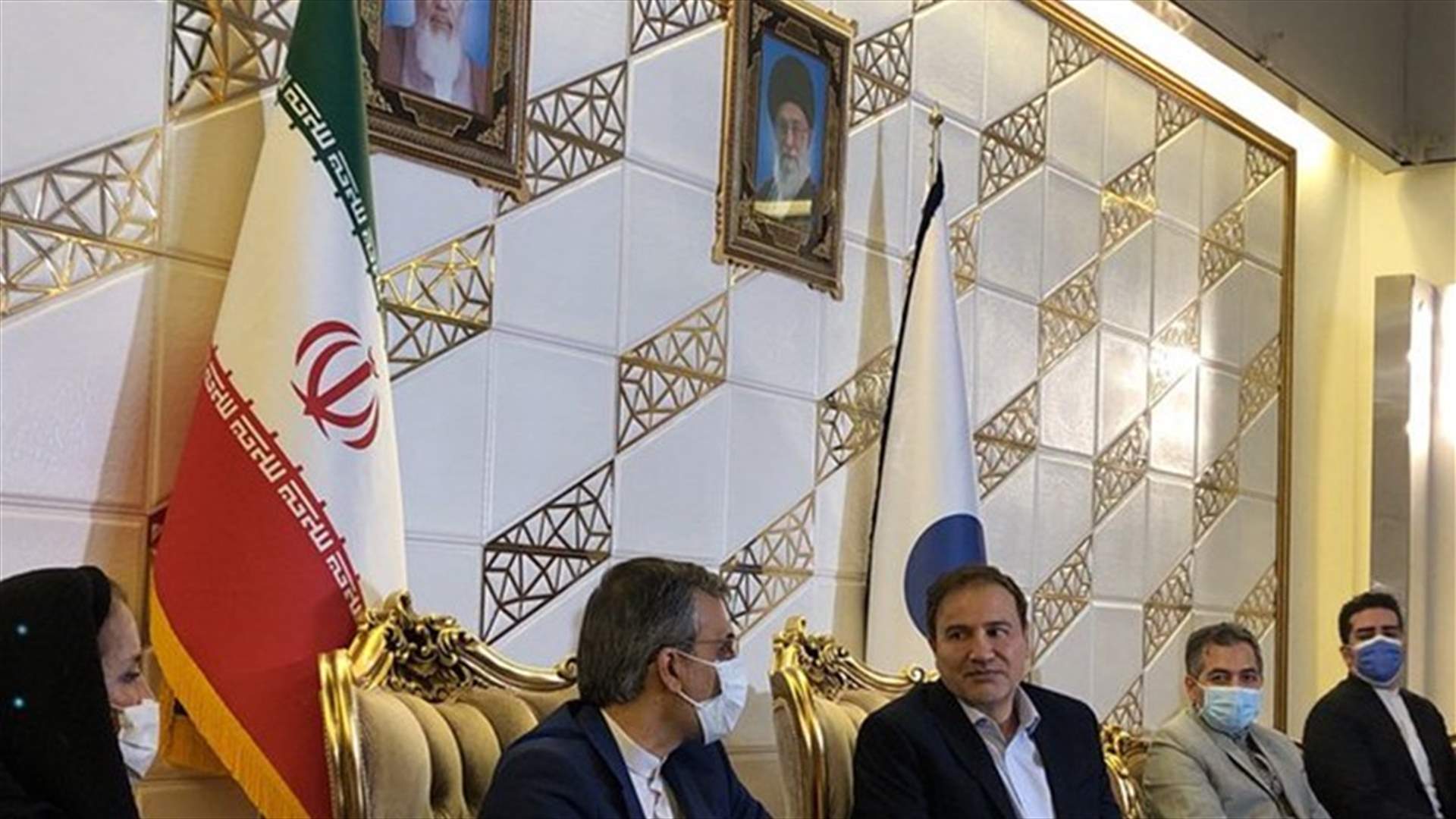 العالم الإيراني مجيد طاهري يعود إلى طهران بعدما أفرجت عنه واشنطن (فيديو)