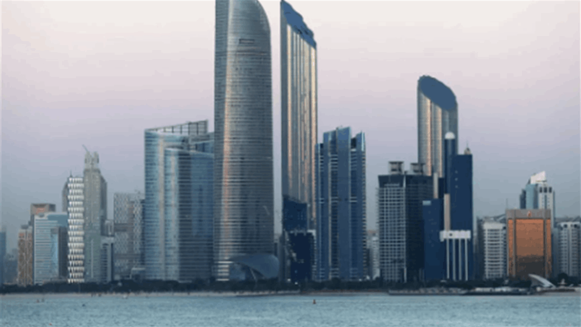 أبوظبي تمدد حظر التنقل من وإلى الإمارة وبين مدنها الكبرى لمدة أسبوع