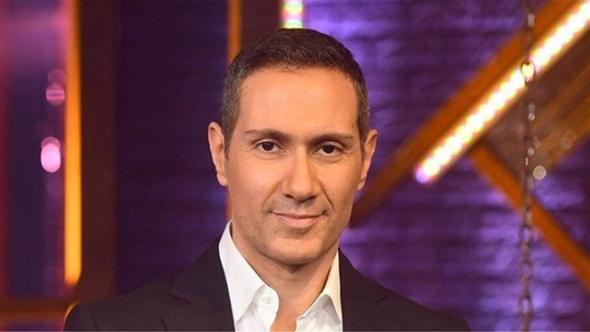 طوني أبو جودة في صور مُعبّرة بعد الطلاق.. يصارع العاصفة الشرسة