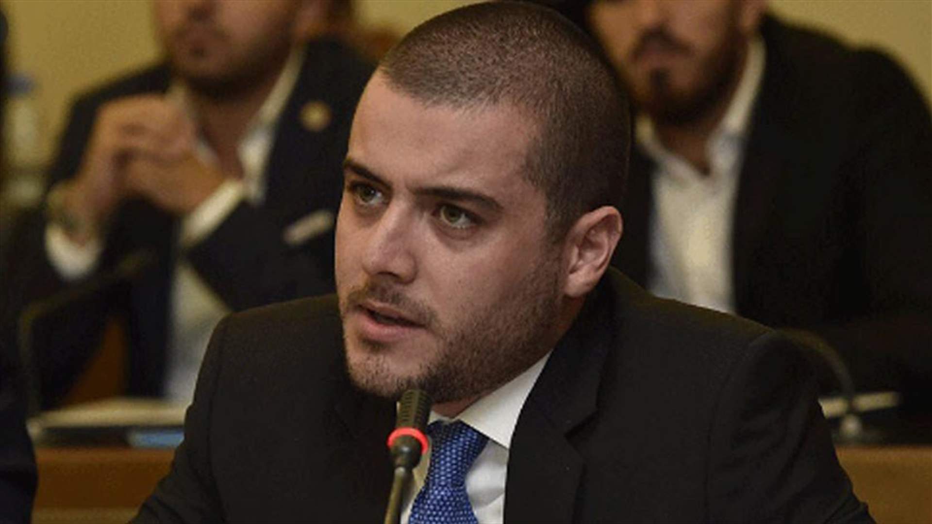 فتفت: "ما ترمي أخطاءك يللي وصلتنا لهون علينا يا حكيم"