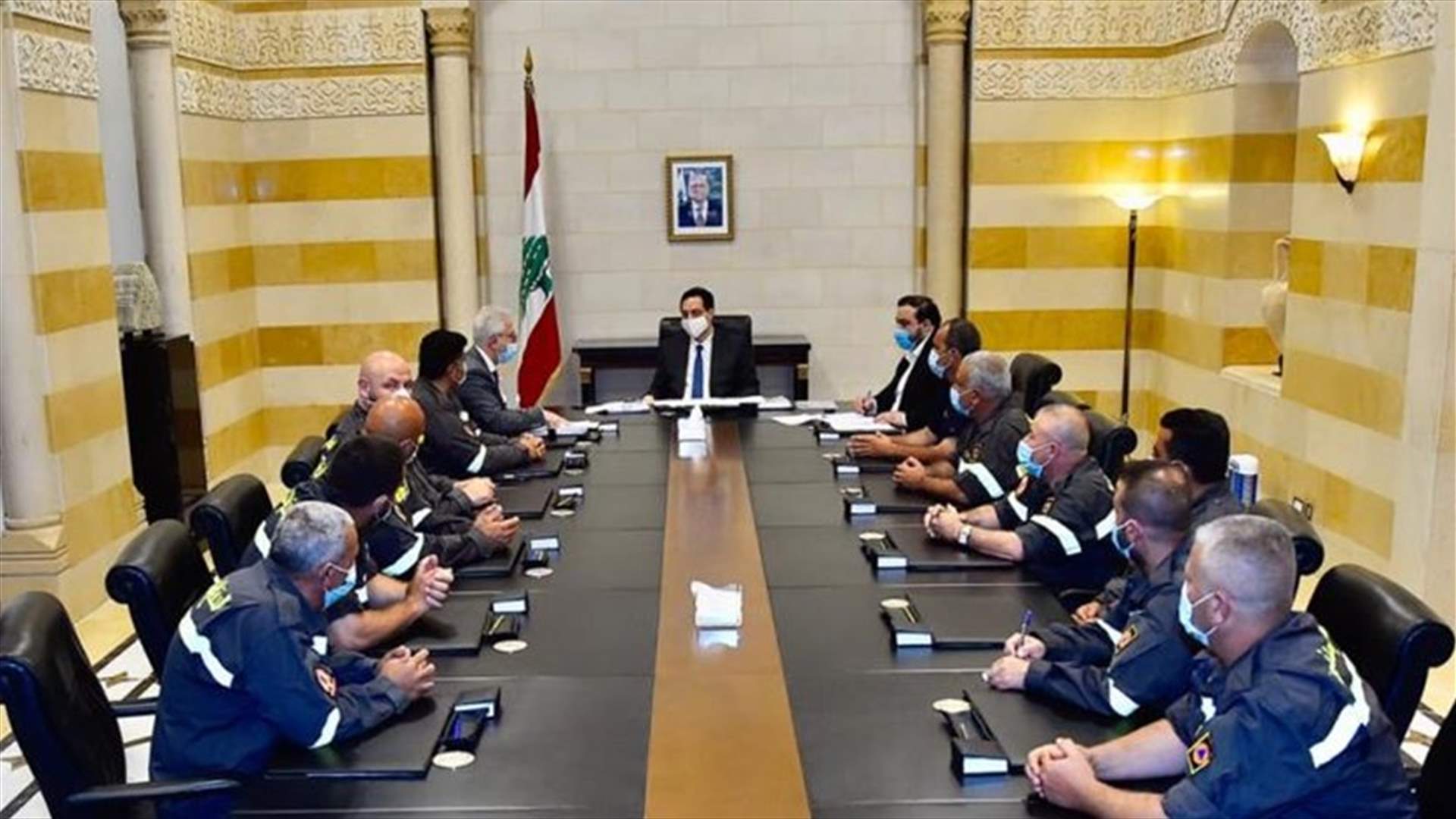 دياب عرض مع خطار ملف تثبيت المتطوعين في الدفاع المدني