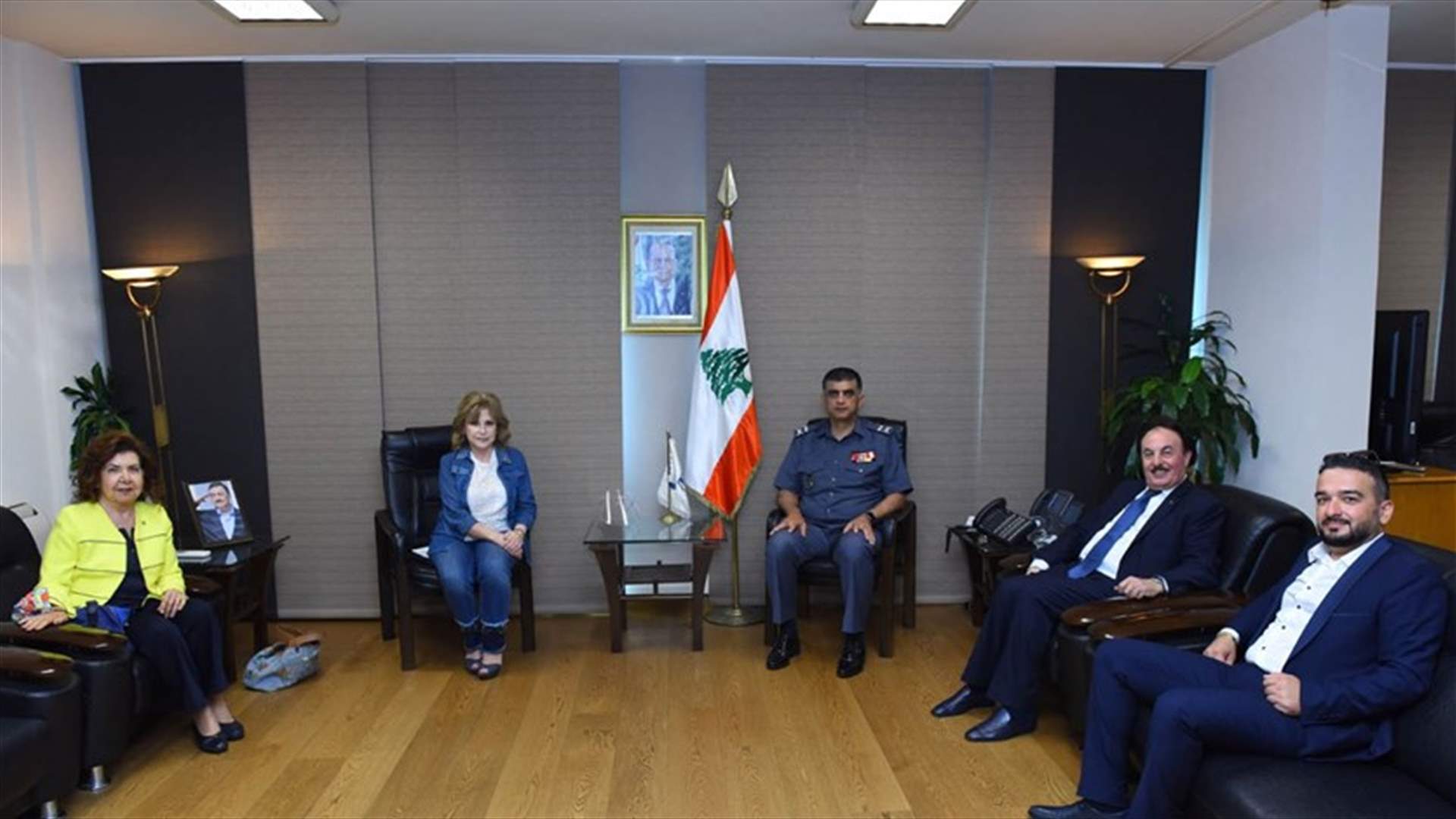 عثمان عرض مع رئيسة لجنة السجون في الروتاري تطوير التعاون