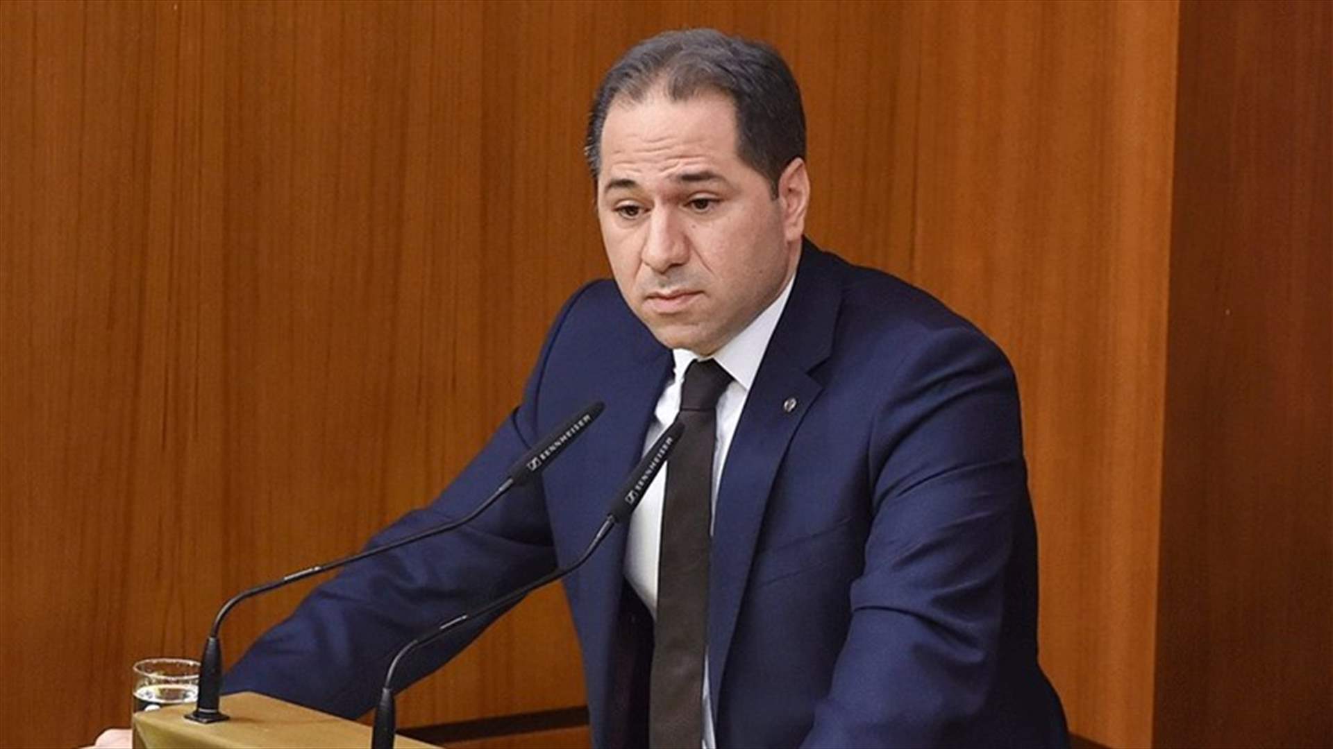سامي الجميل يرد على عكر: الخطط والانجازات الوهمية لا تطعم شعبا جائعا