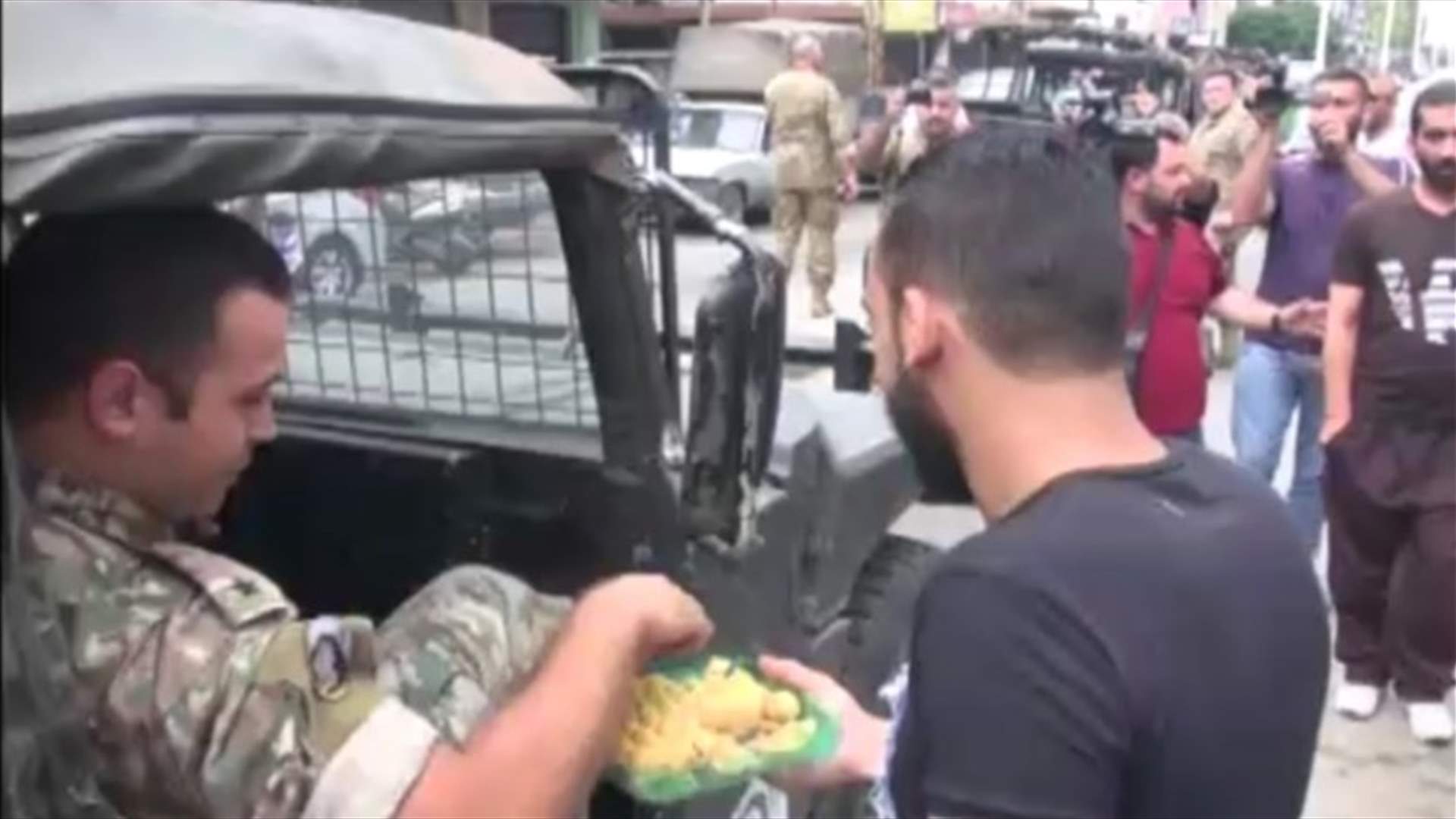 ضباط جالوا وفاعليات على نقاط الجيش في التبانة
