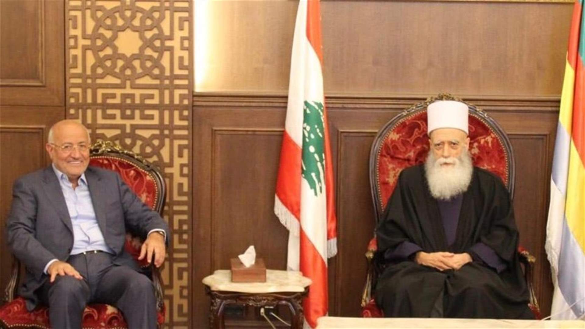 شيخ العقل التقى العريضي في دار الطائفة وتابع أعمالا إدارية