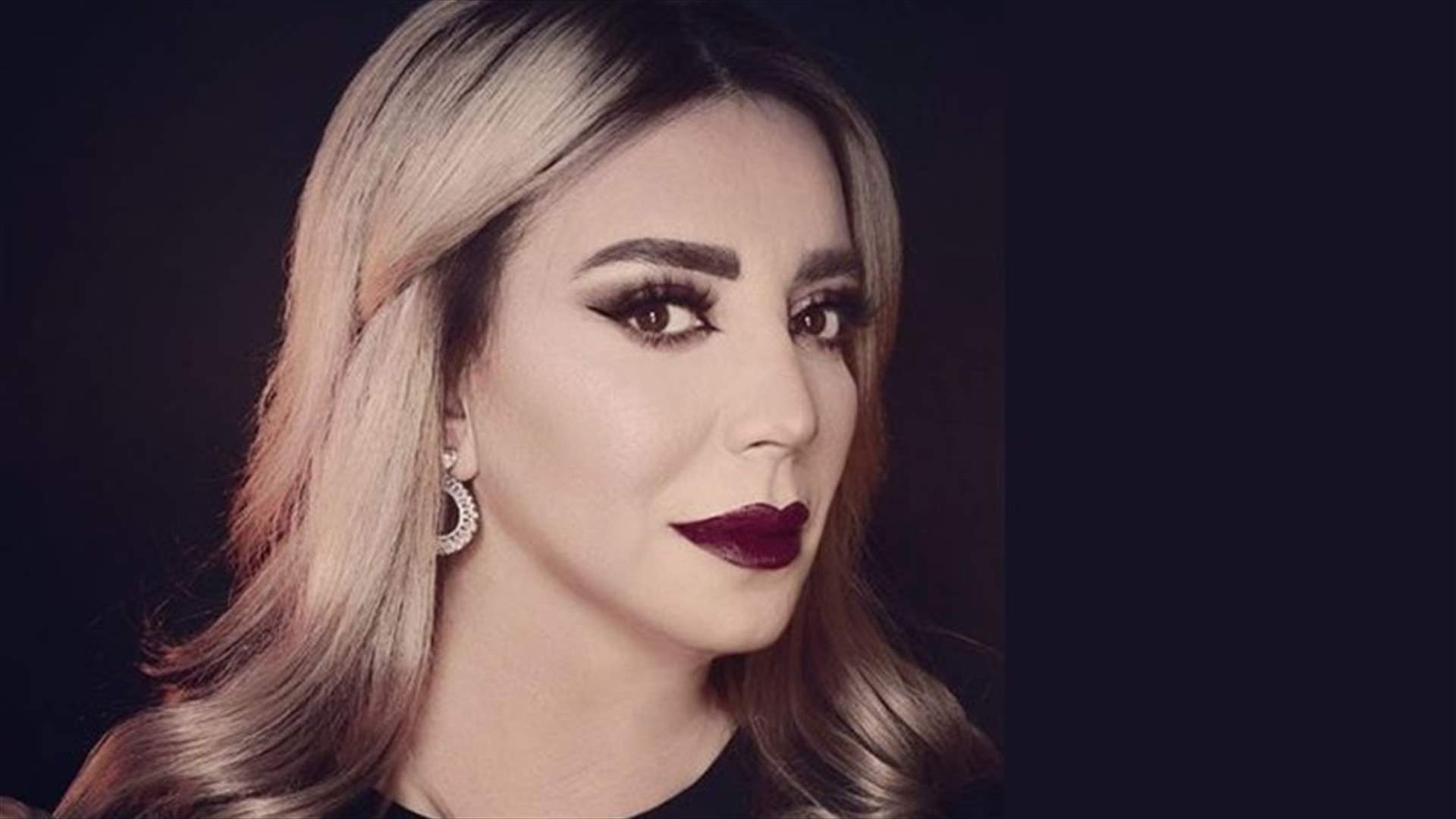 صور شكران مرتجى وهي تسترق النظر تثير فضول روّاد الإنترنت