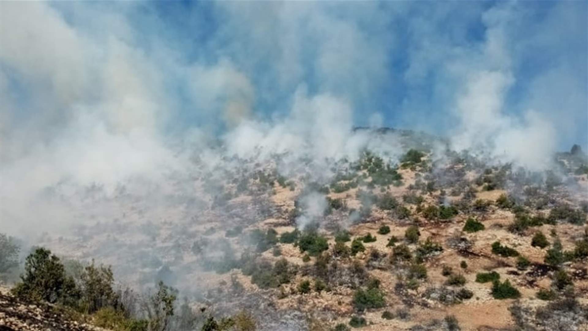 حريق كبير في الهرمل والاهالي يطلقون نداء استغاثة