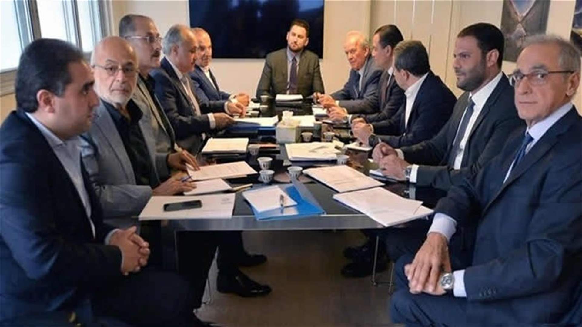 سؤال من اللقاء الديموقراطي للحكومة عن ضخ الدولار في السوق