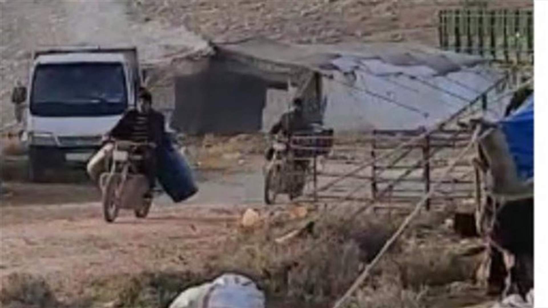 الفيديو المتداول عن دراجات نارية تقوم بالتهريب قديم وليس على الحدود اللبنانية السورية...