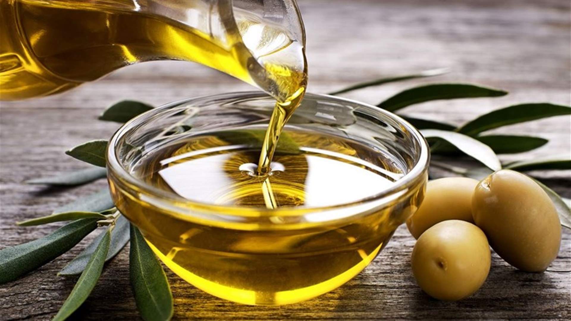 زيت الزيتون... الحلّ السحري للإمساك