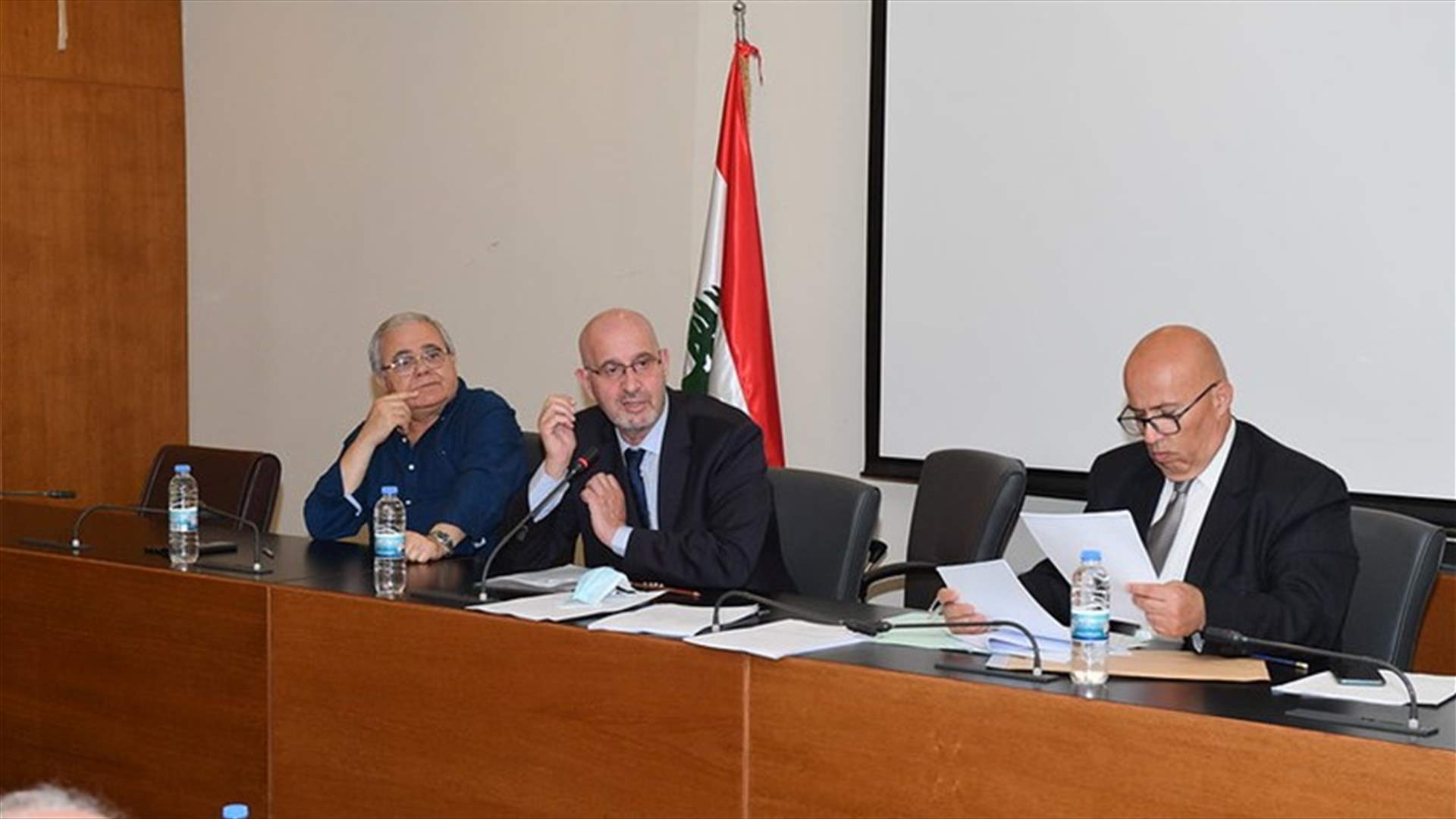 عراجي بعد اجتماع لجنة الصحة: هناك ازمة تتصل بفقدان بعض الادوية ونخاف من اعادة تصدير بعضها الى الخارج