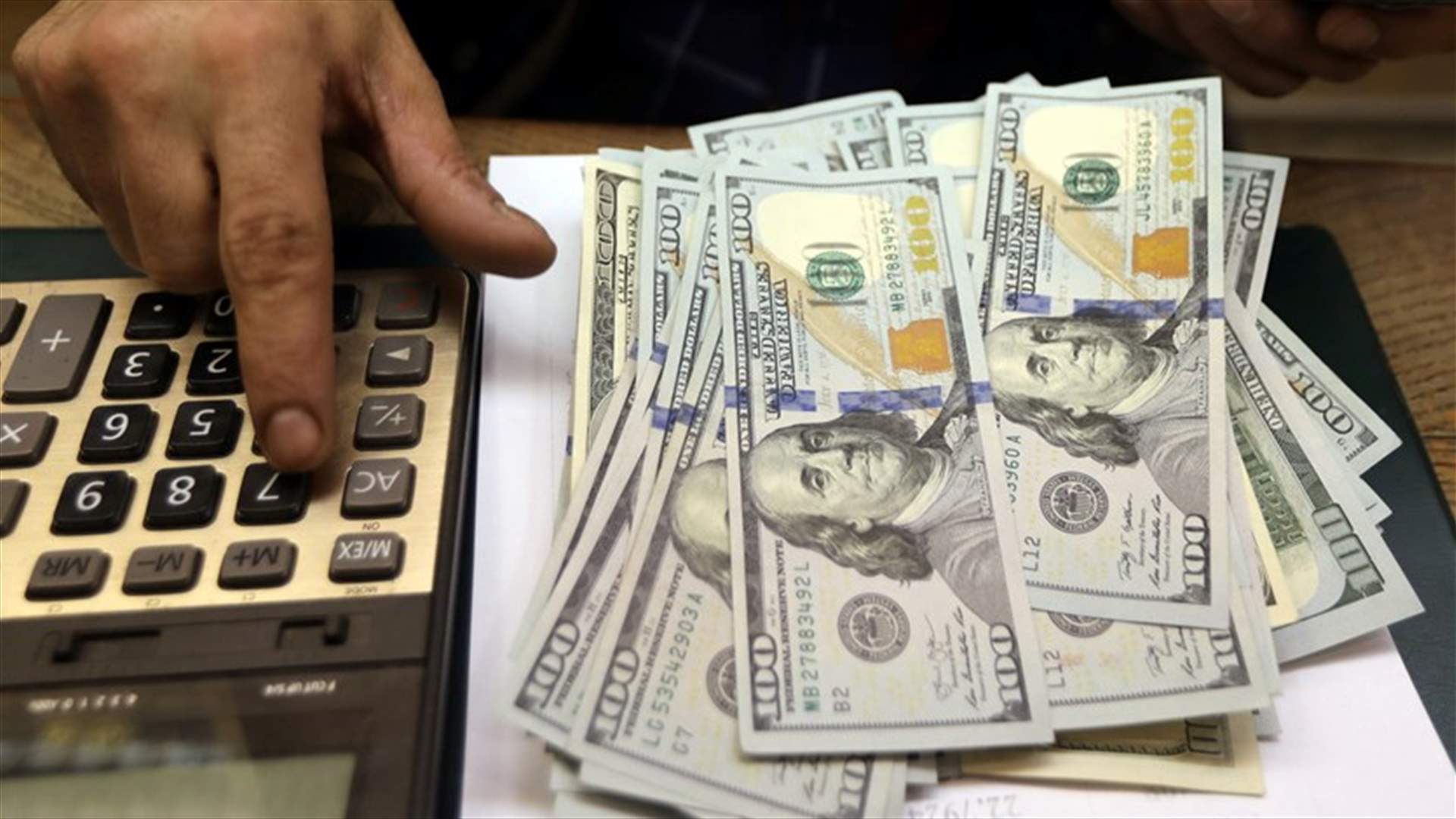 ​نقابة الصرافين تُعلن تسعيرة الدولار لليوم السبت
