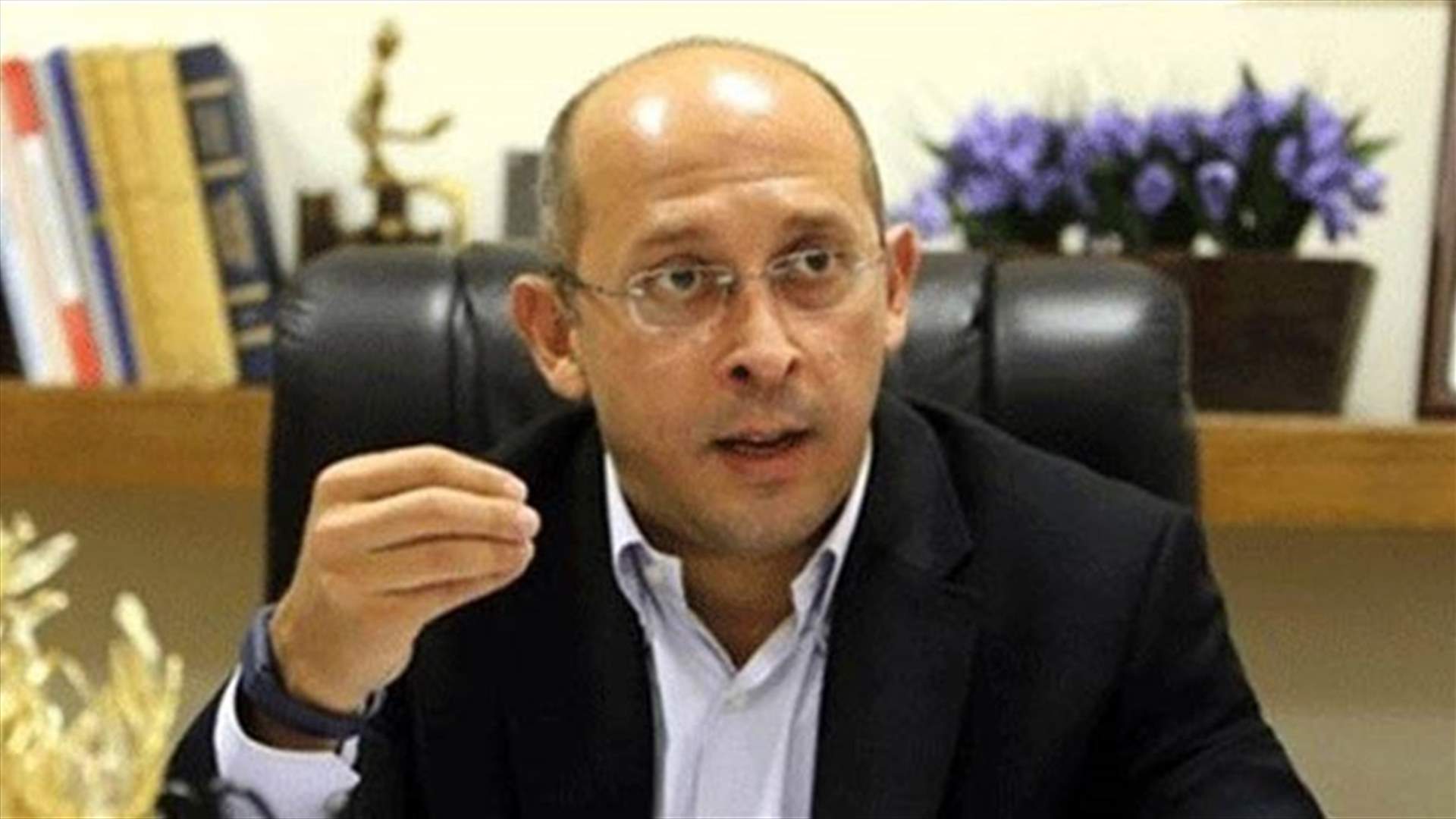 آلان عون: هل هذه مصلحة إقتصاد وموديعي لبنان؟