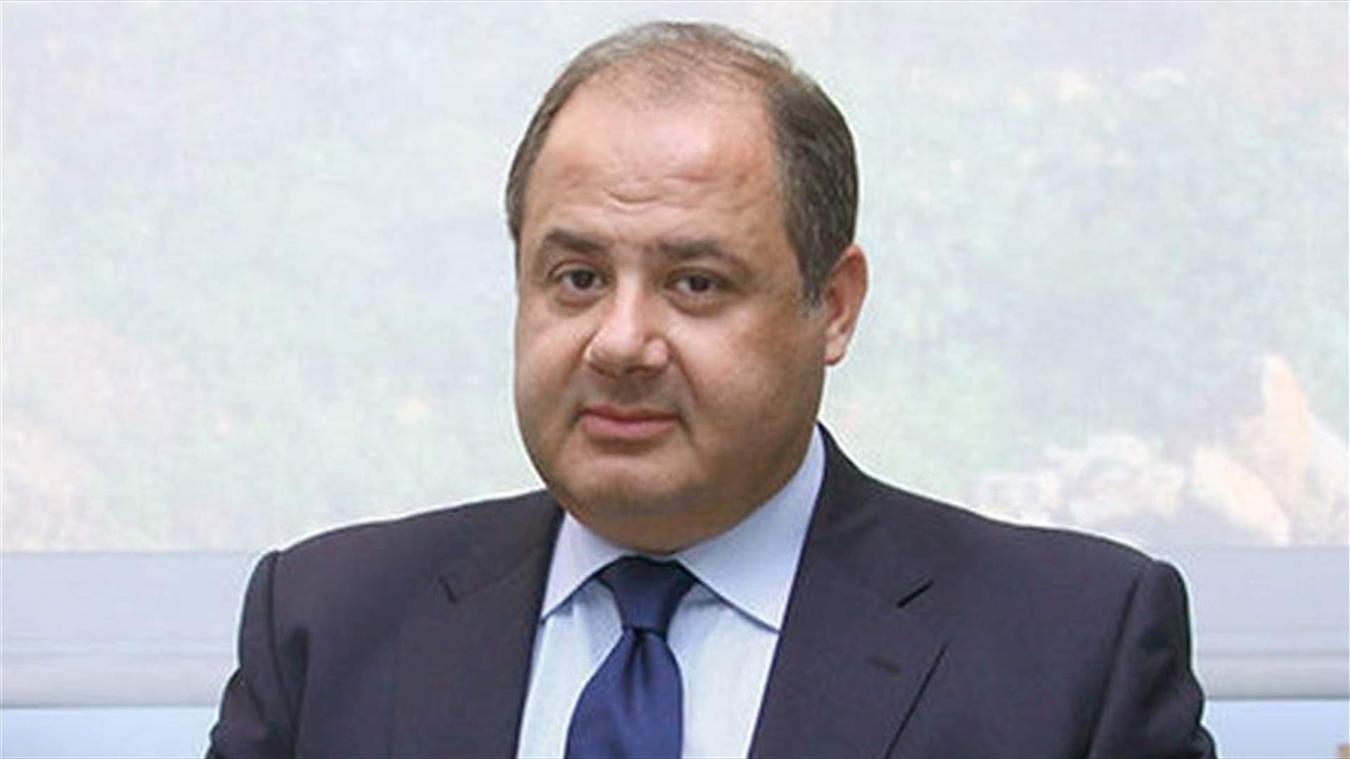 عربيد يغرّد عن رفع الدعم عن موضوع البنزين والقمح... ماذا قال؟