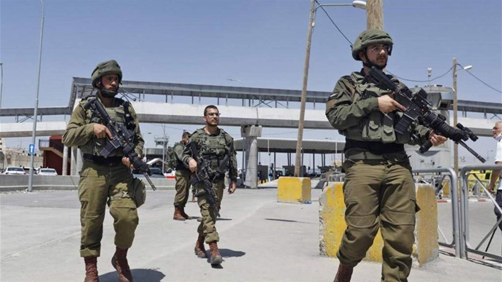 مقتل فلسطيني حاول صدم جنود عند حاجز إسرائيلي في الضفة الغربية المحتلة