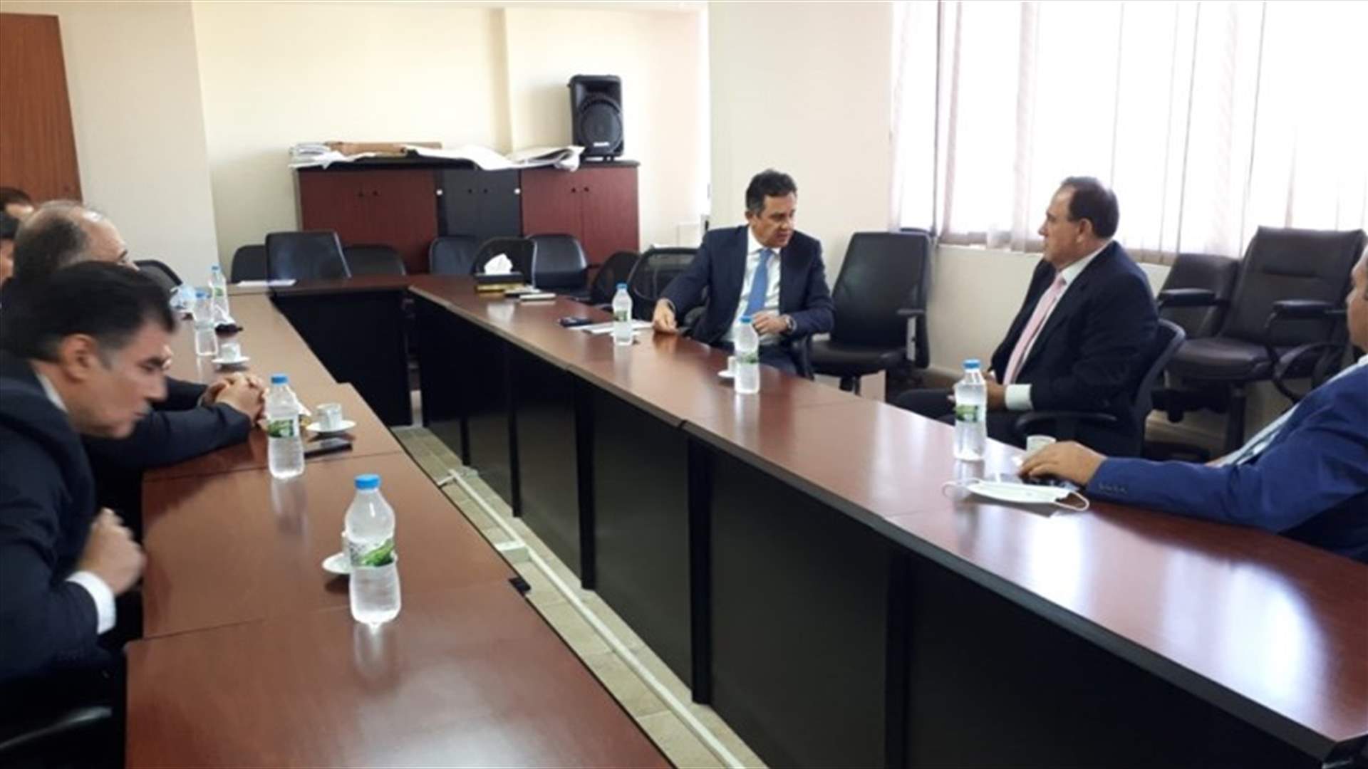 حب الله عرض مع وفد نقابة اصحاب مصانع الرخام والغرانيت مشاكل القطاع