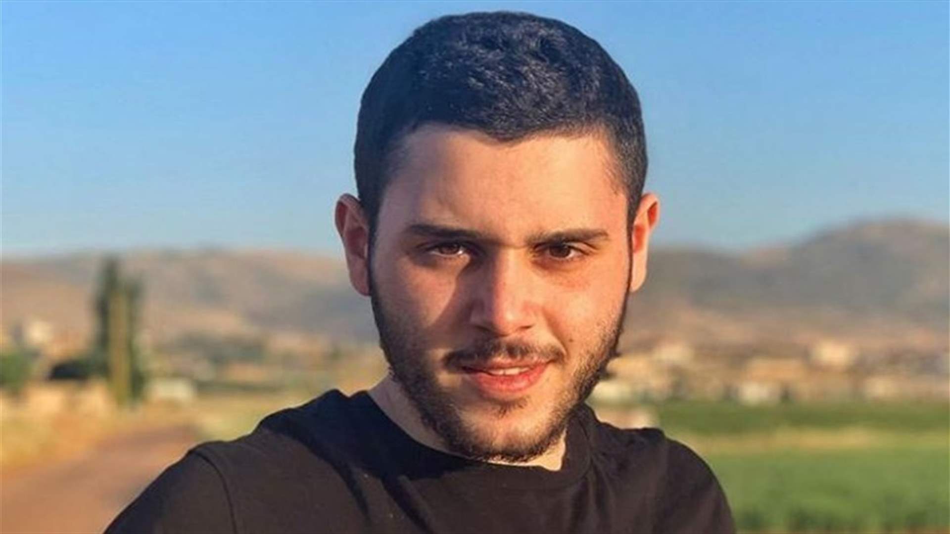 صورة الوليد الحلاني في المسبح تثير التساؤلات.. ماذا ظهر على كتفه؟