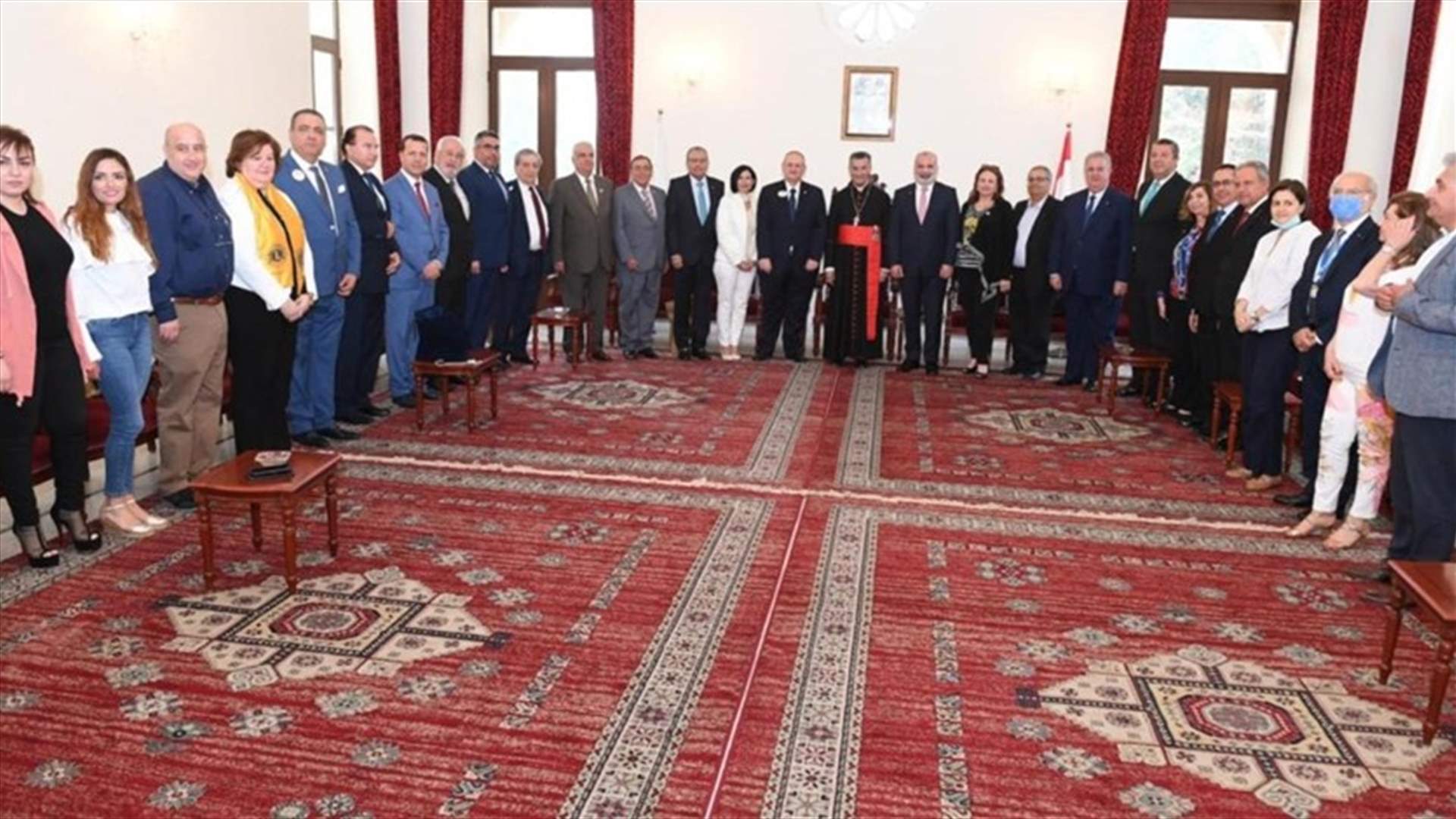 الراعي: لتغليب الشأن الوطني على الشأن السياسي