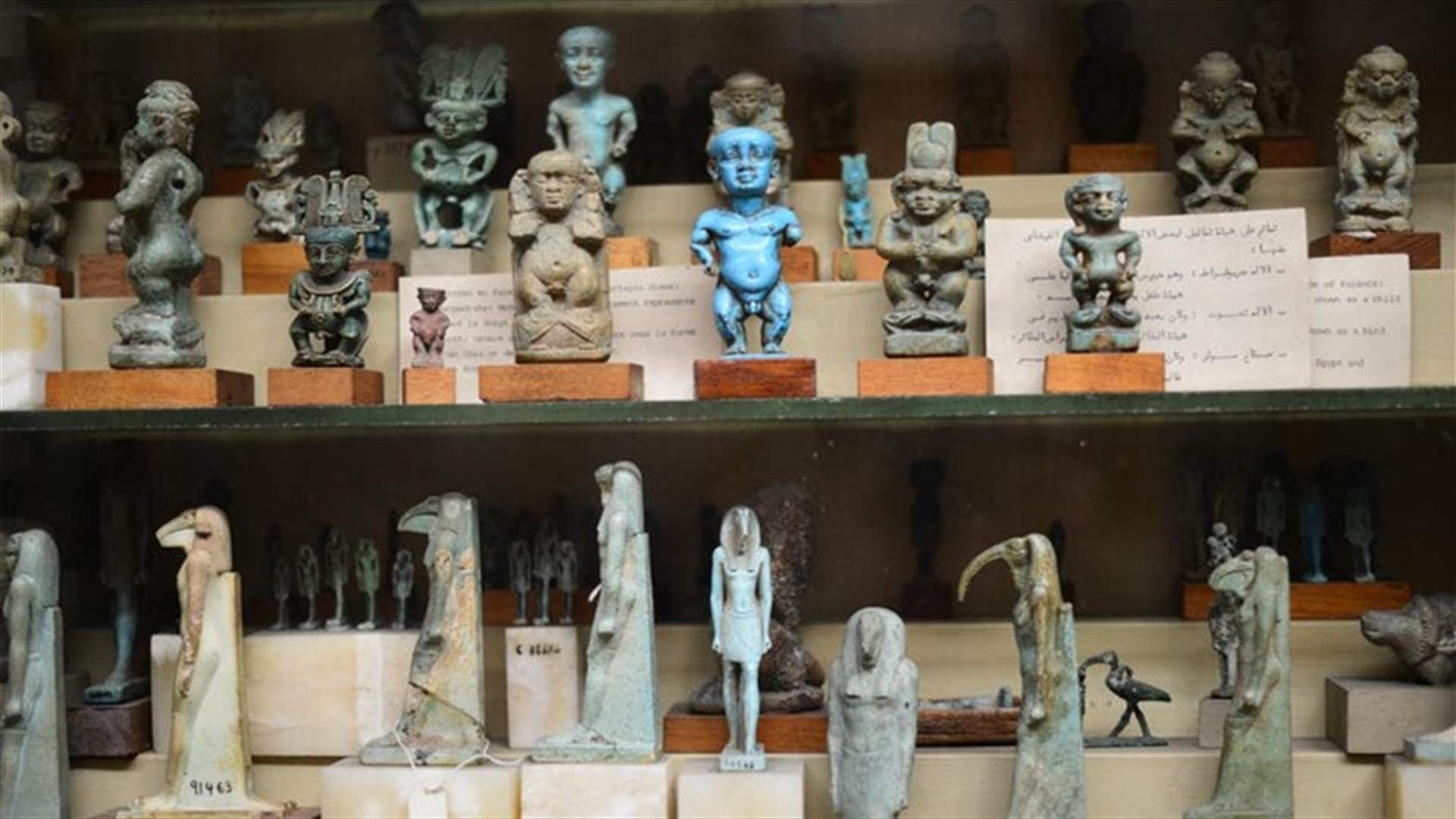 إجراءات جديدة من فيسبوك لمنع بيع آثار تاريخية بينها من العراق وسوريا (صور)