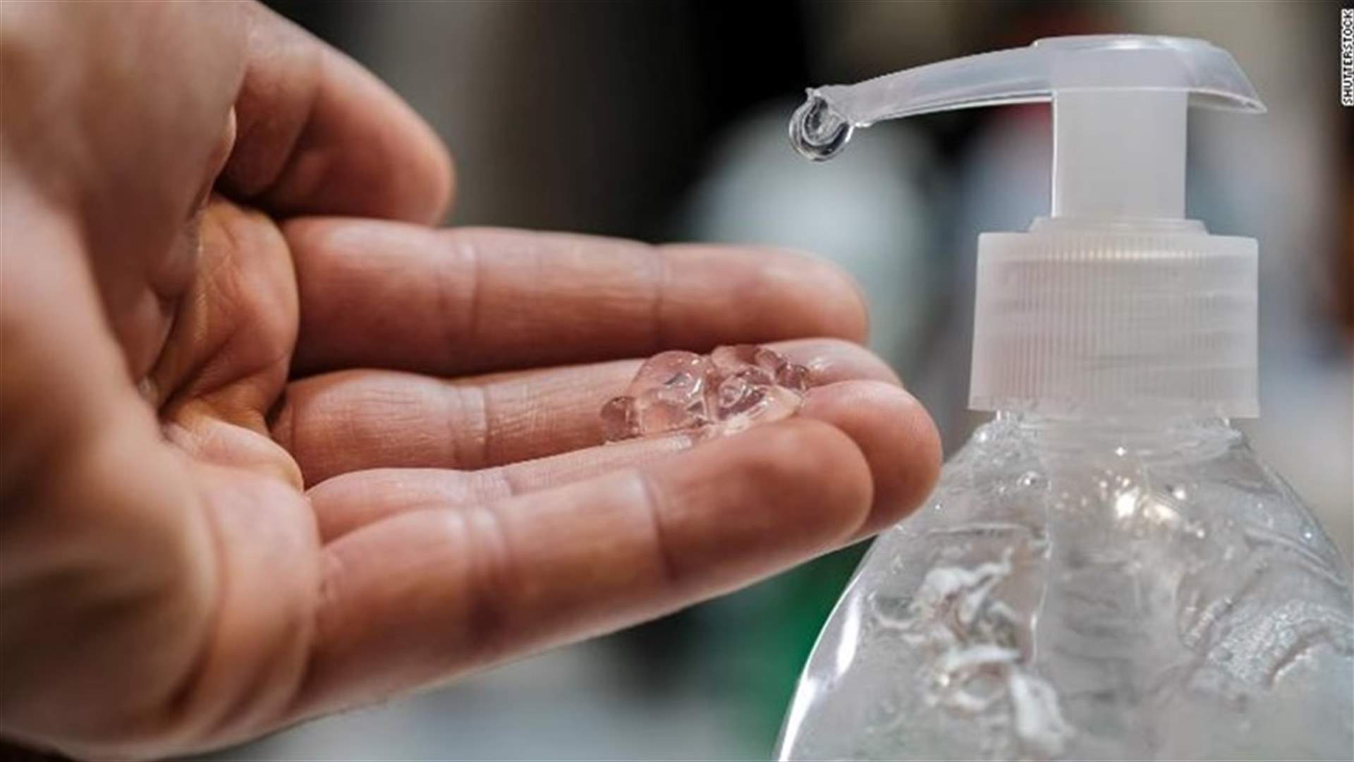 بعد تناولهم معقم اليدين...وفاة ثلاثة أشخاص وإصابة آخر بالعمى