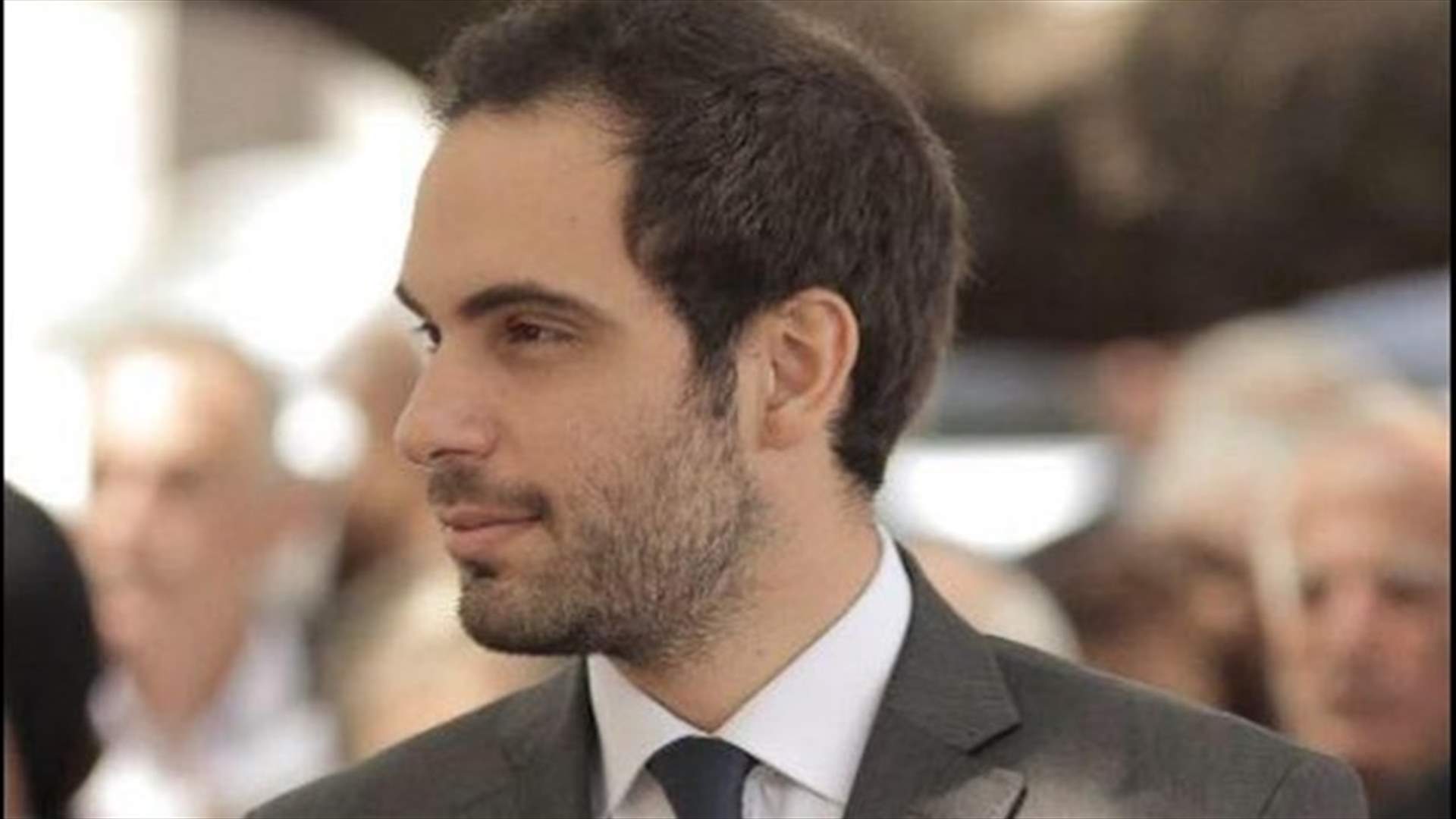 بعد تقديمه إخبارًا ضد حزب الله... منزل مجد حرب يتعرض للخلع على يد مجهولين