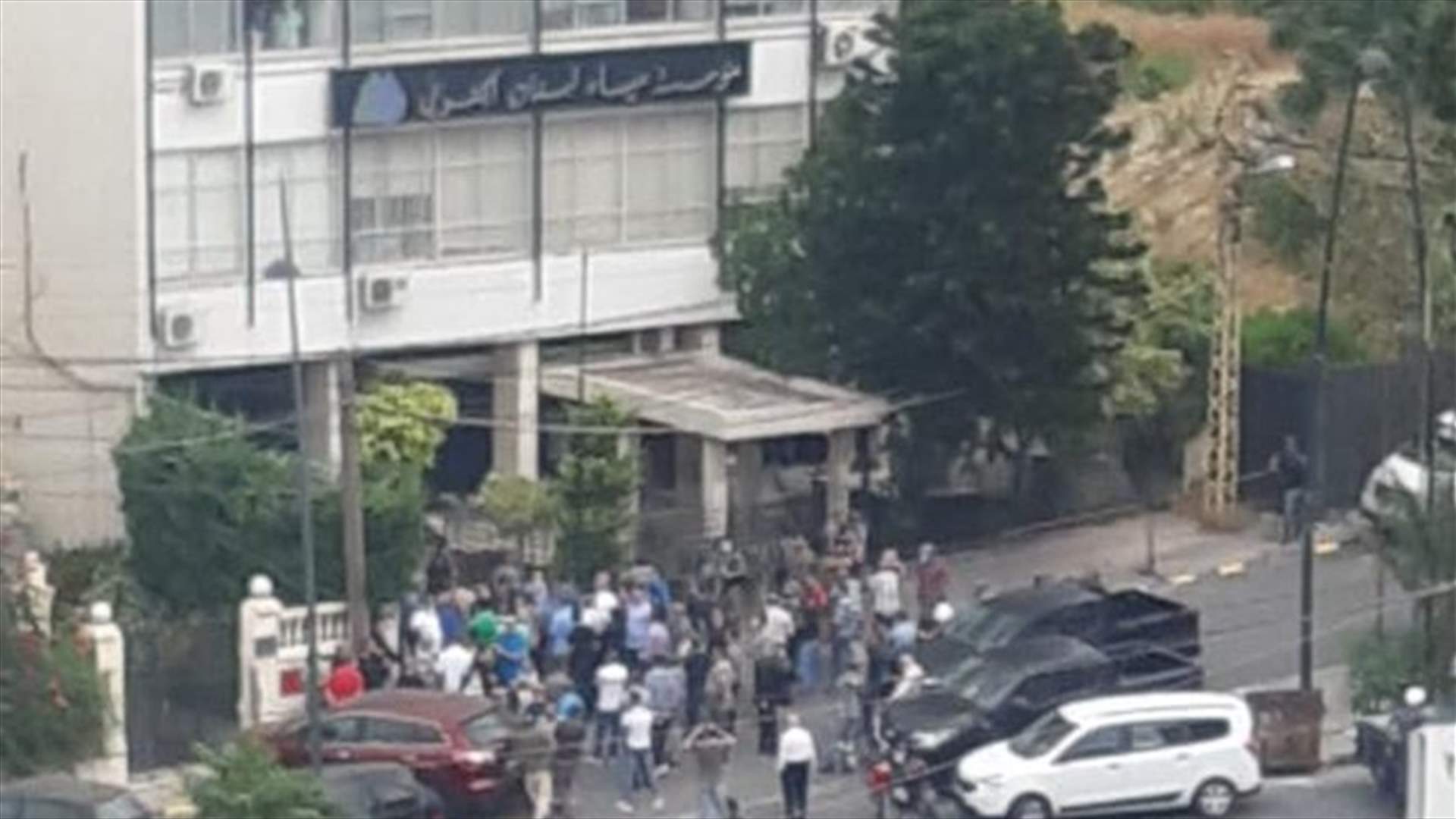 اعتصام لعمال مياه صيدا احتجاجا على نهج الإدارة المالي والإداري