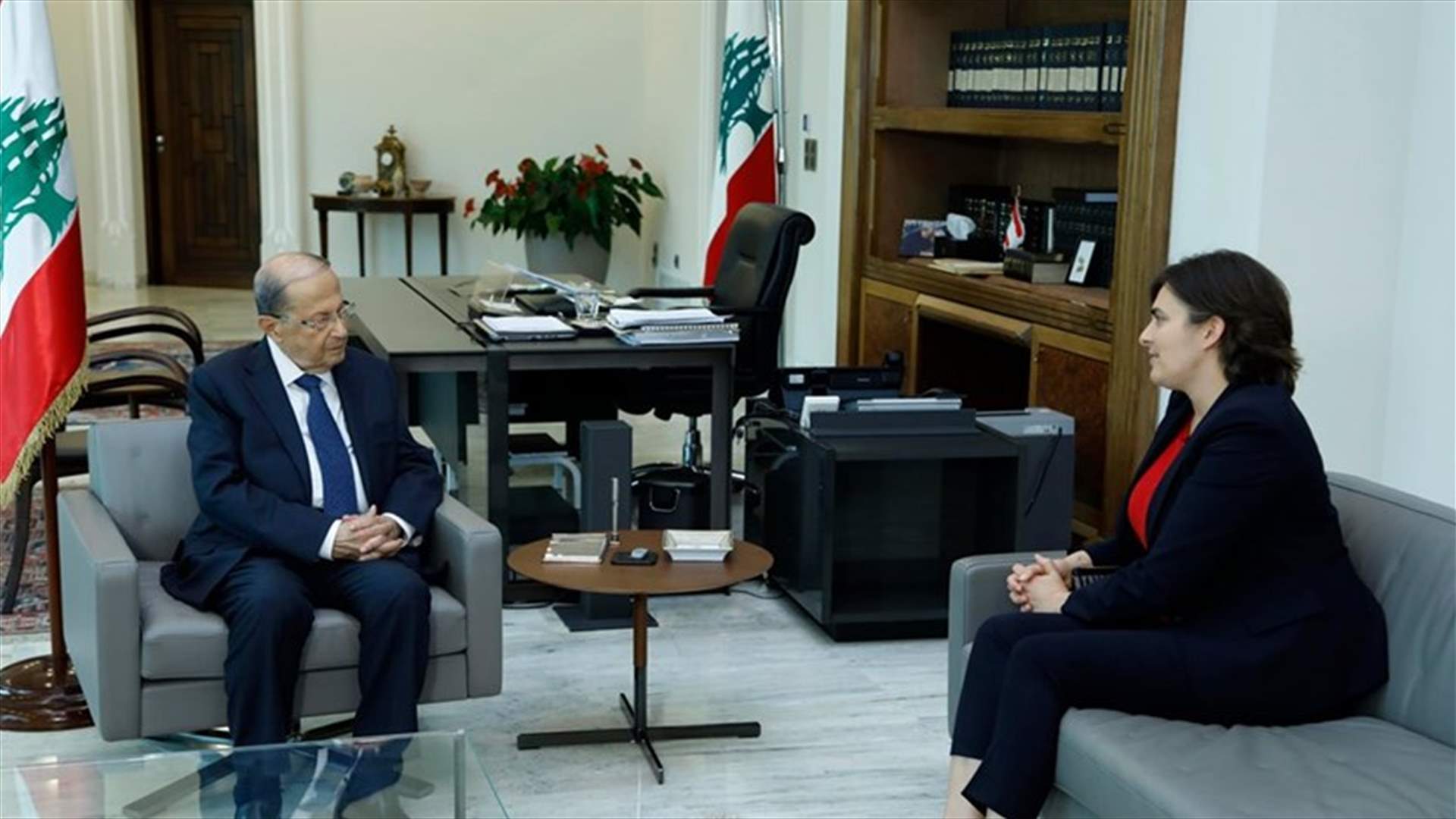 عون استقبل سفيرة كندا مودعة