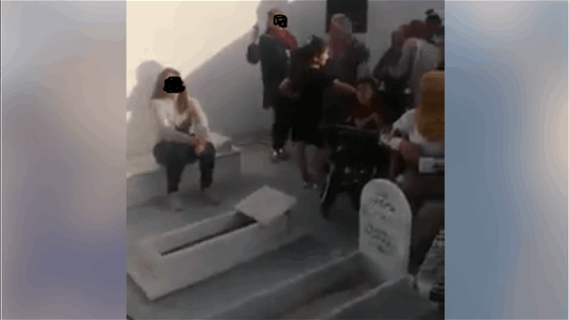 في تونس... إقامة حفل زفاف داخل مقبرة (فيديو)