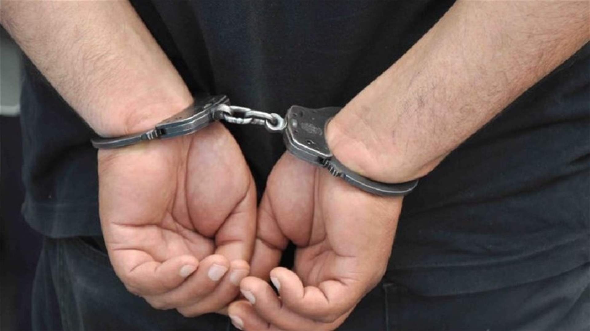 القبض على سارقين للاسلاك الكهربائية في الخرايب