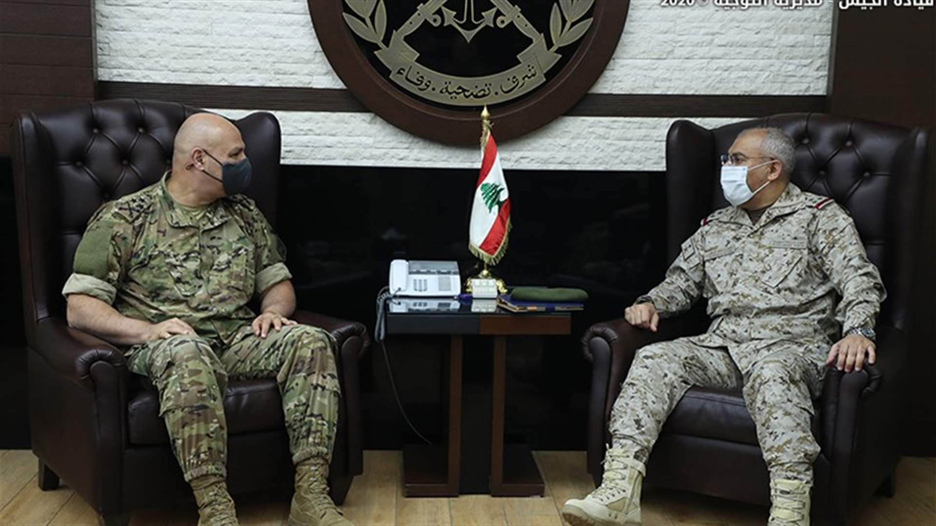 قائد الجيش التقى الملحق العسكري السعودي