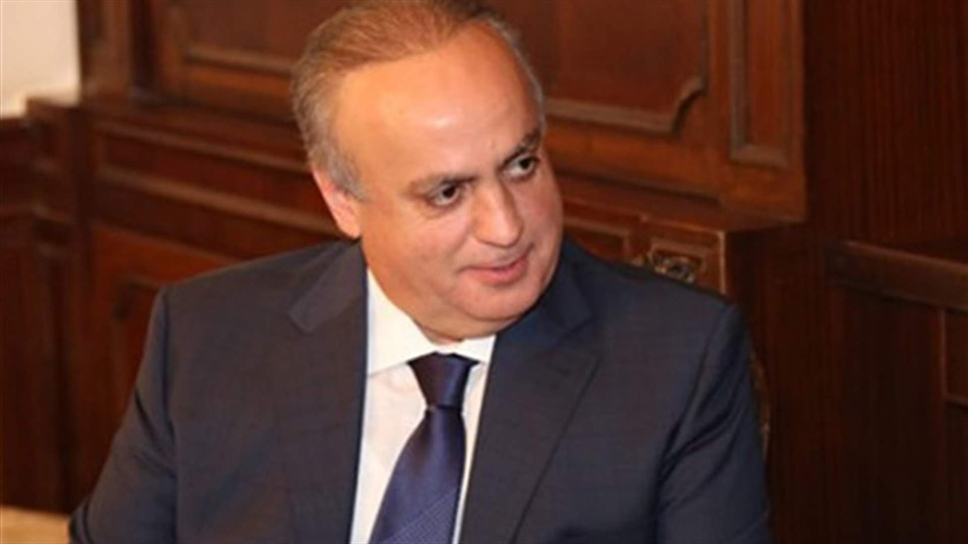 وهاب عن وزير الاقتصاد: يجب إقالته