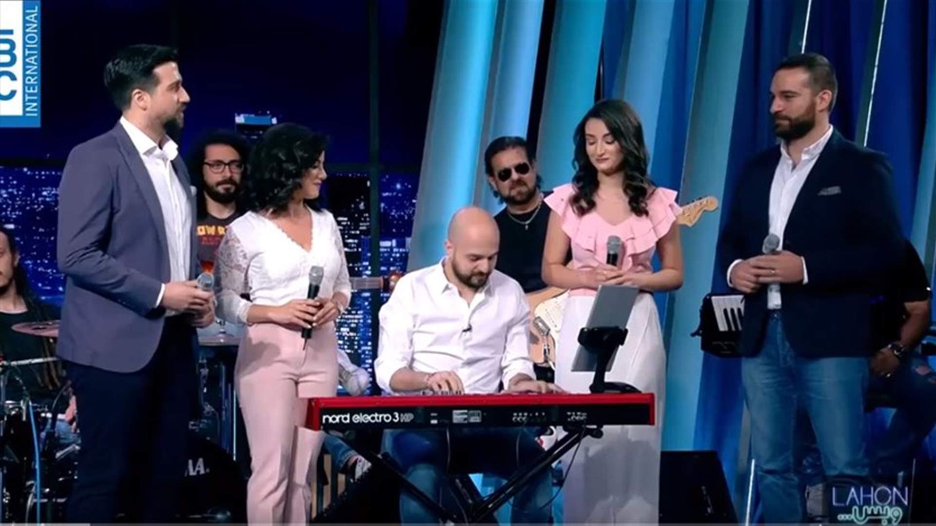 أغاني الحفلات على طريقة "مزيج"... من "سكر محلّي" إلى "أموت وينشرح صدري"