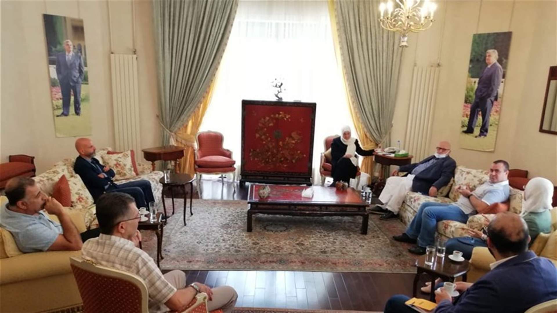 بهية الحريري تابعت مع السعودي ورؤساء مصالح سبل التخفيف من وطأة الأزمة الاقتصادية على المواطنين في صيدا