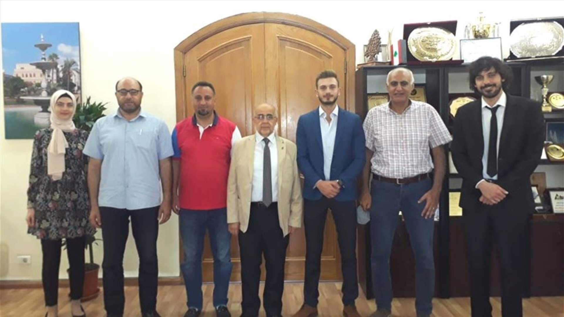 رئيس بلدية طرابلس يبحث التحول الرقمي...