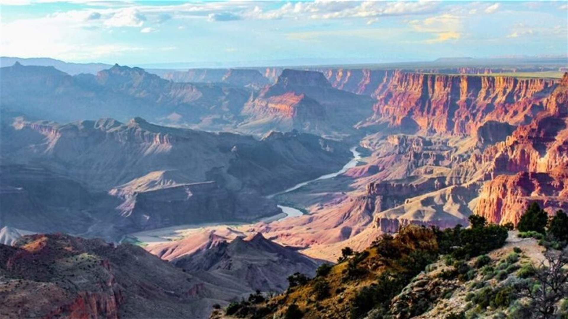 بسبب صورة... امرأة تلقى حتفها بعد سقوطها بموقع سياحي شهير