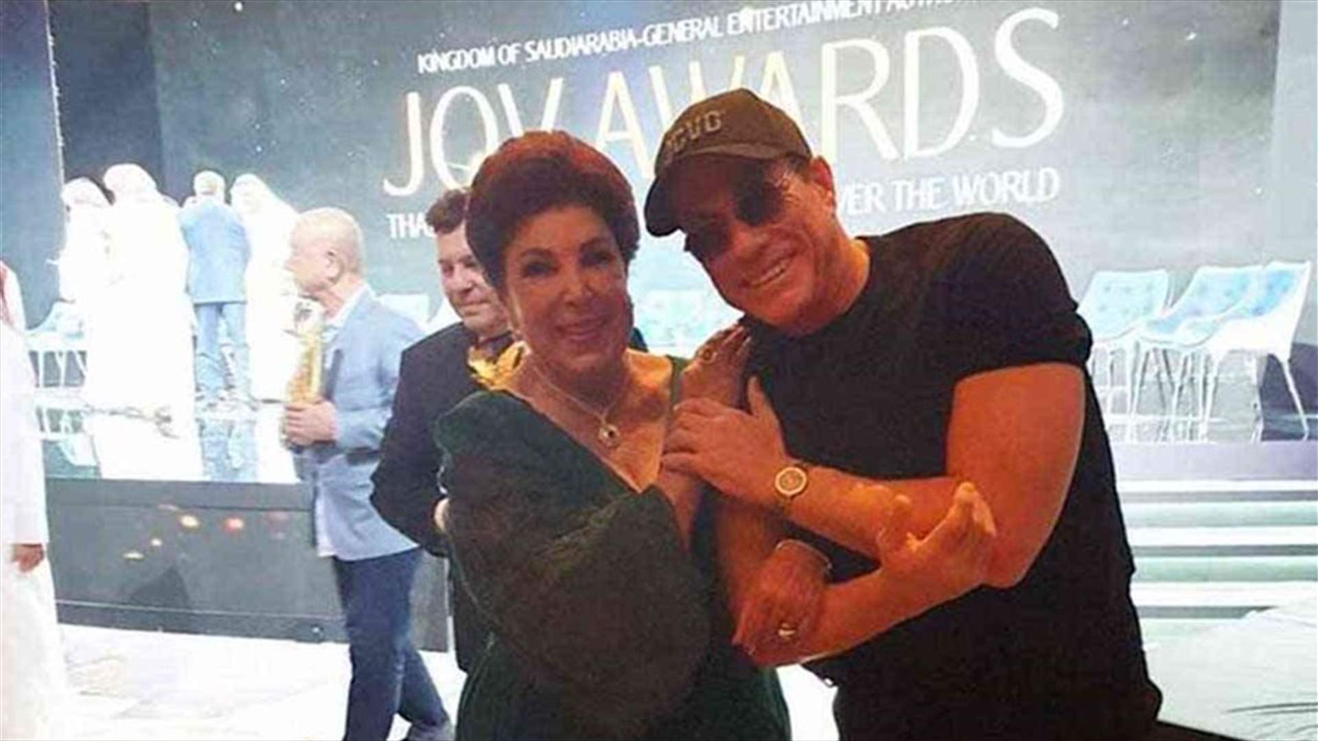 جان كلود فان دام ينشر صورة مع رجاء الجداوي وينعيها بكلمات مؤثّرة (صورة)