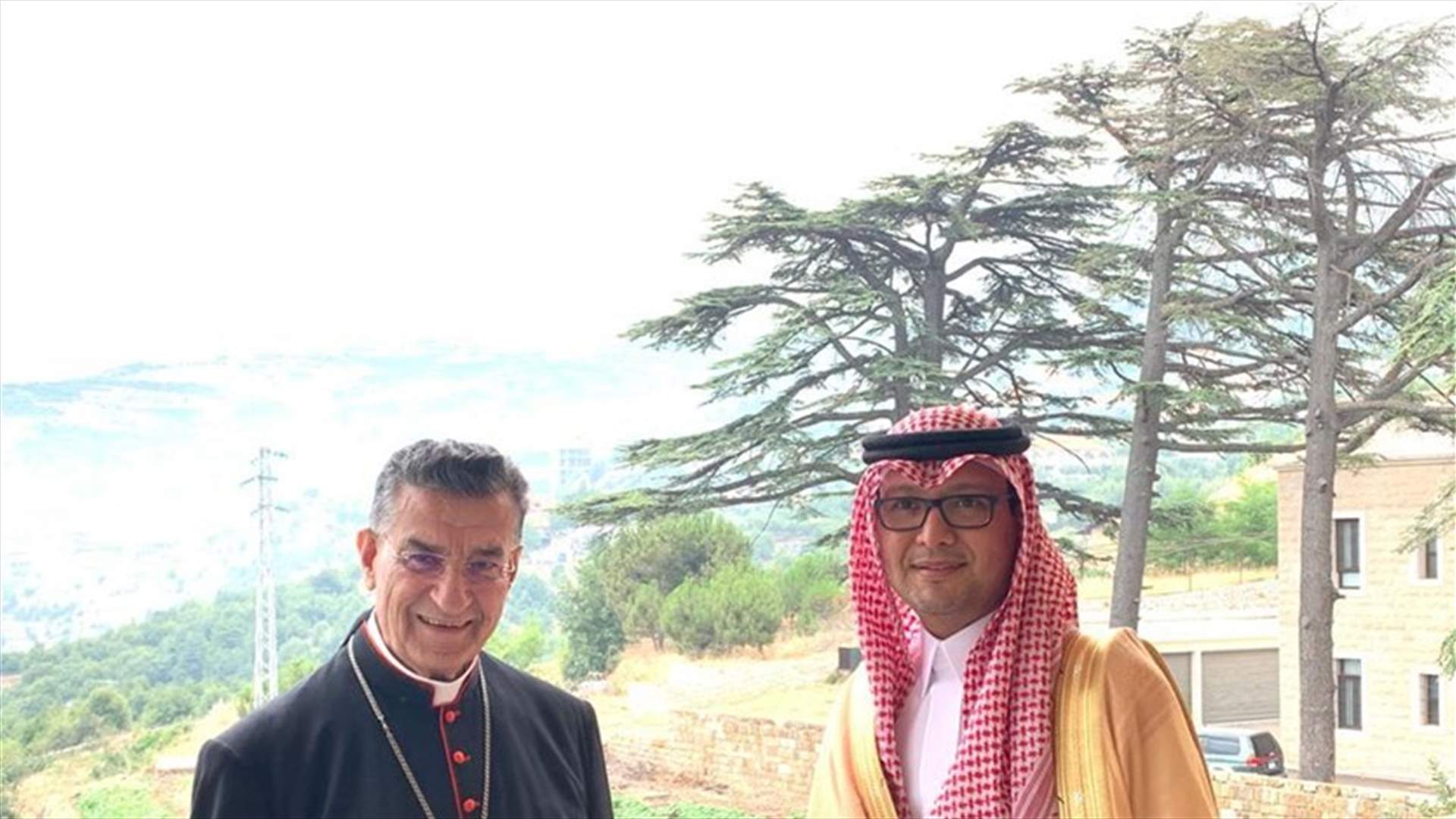 لقاء بين البطريرك الراعي والسفير بخاري