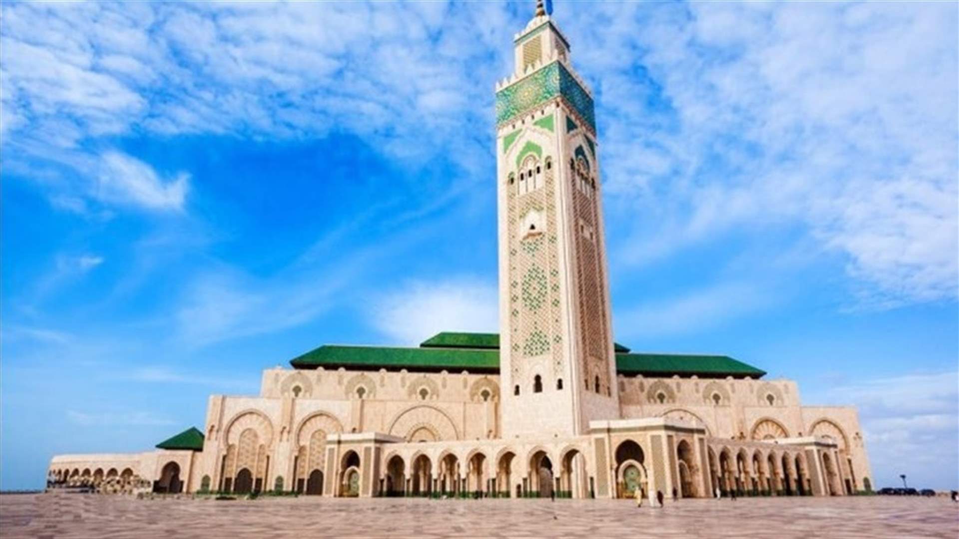 إعادة فتح المساجد تدريجيا في المغرب بعد أشهر من الإغلاق بسبب كوفيد-19