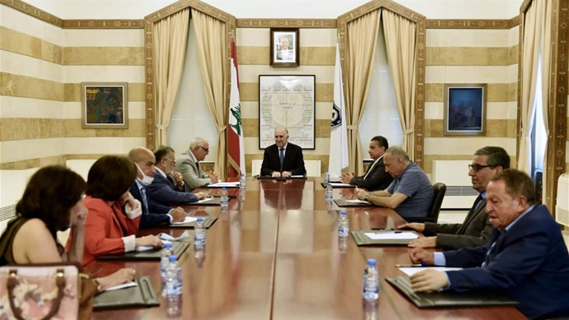 فهمي استقبل نقيب محرري الصحافة: الوضع سيؤثر سلباً على الأمن... القصيفي: لترتيبات توفر للصحافيين حرية التحرك وشروط السلامة