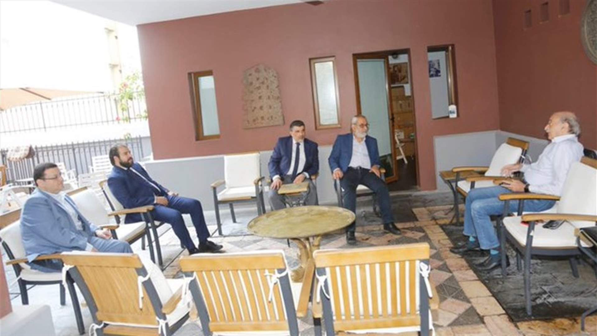 وفد من الطاشناق زار جنبلاط