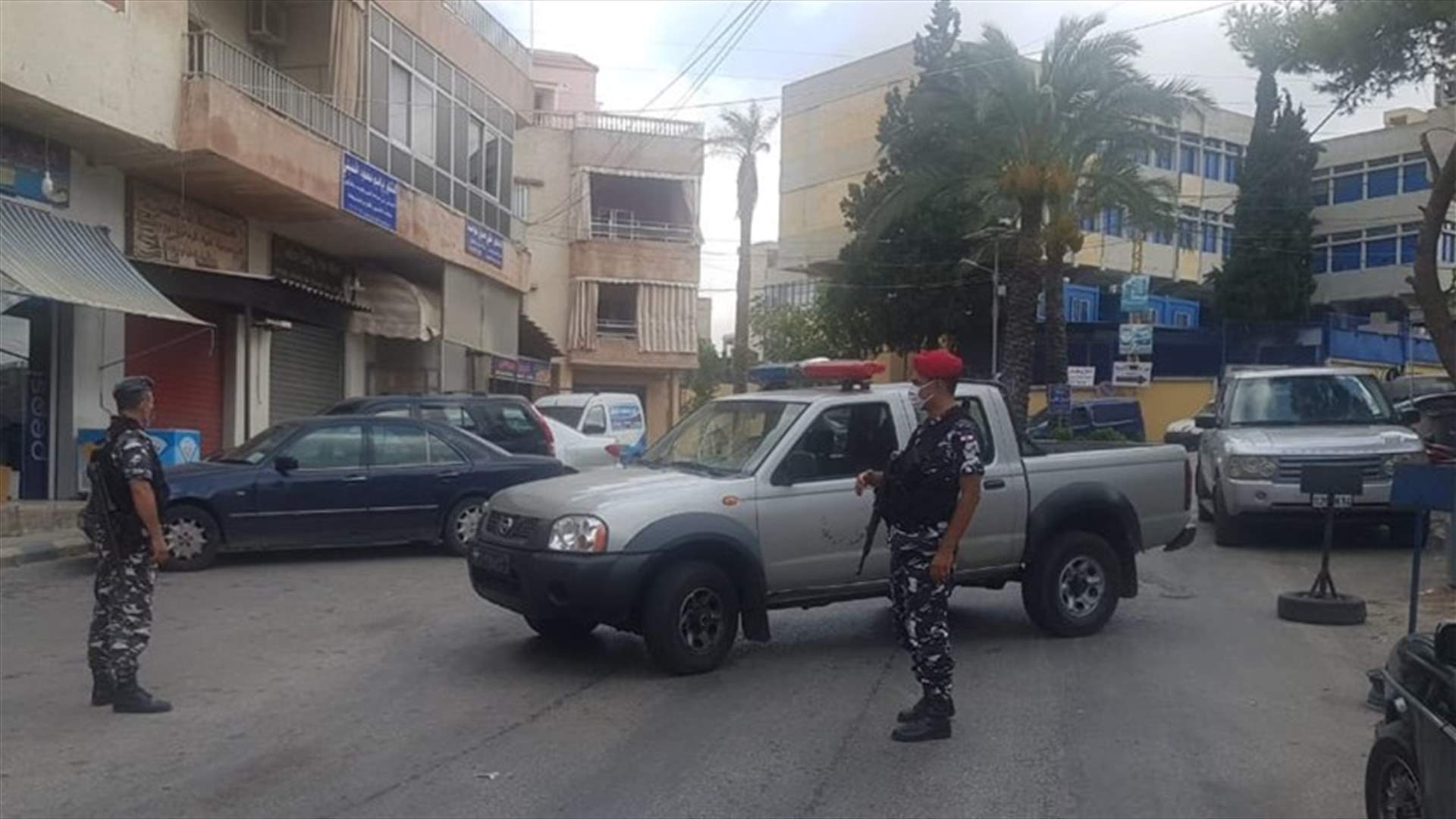 بعد تسجيل عدد من الاصابات بكورونا... قوى الأمن تعلن عزل بلدتي البازورية وجبال البطم (صور)