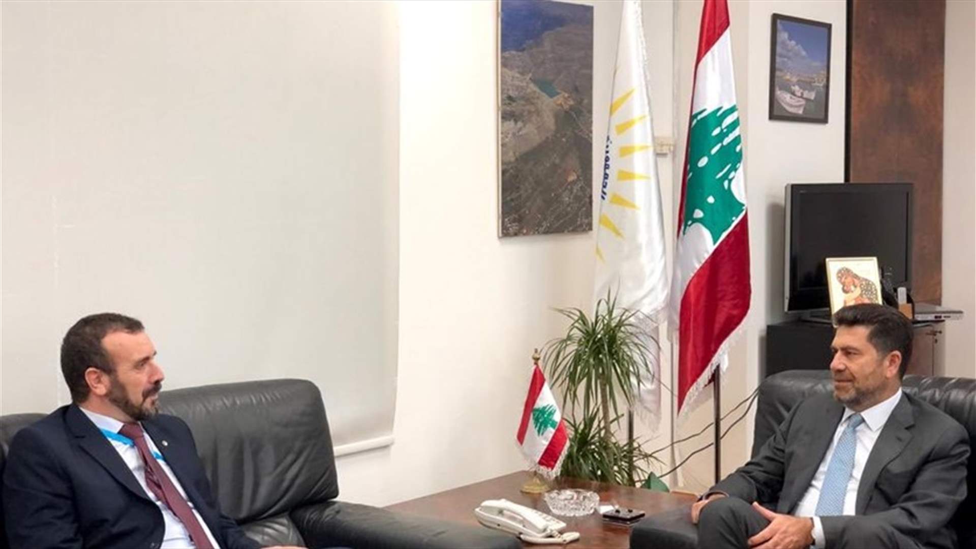 الملف النفطي بين غجر وسفير الجزائر في لبنان