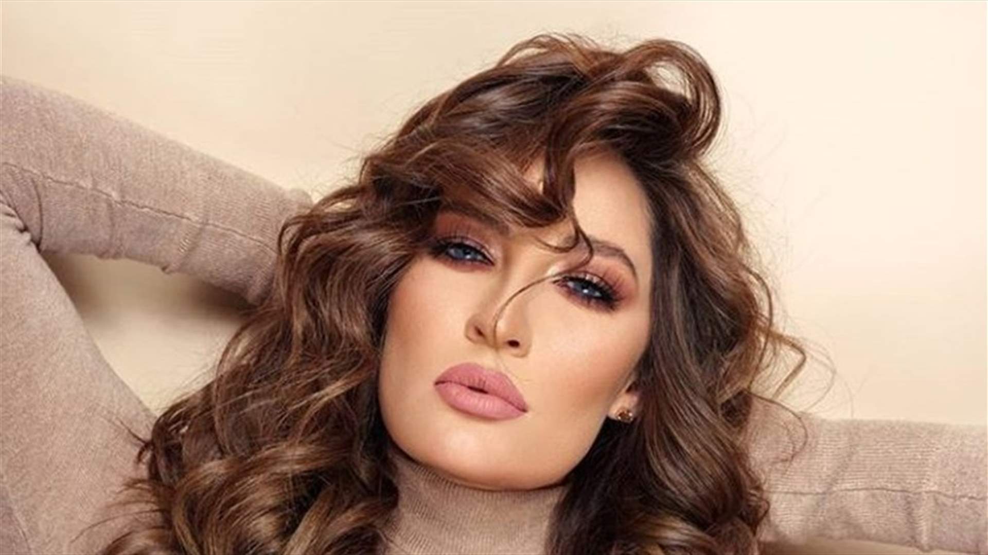 ميرفا القاضي مع راغب علامة على الحدود اللبنانية بالدراجة الهوائية.. وتمارس رياضة خطيرة!