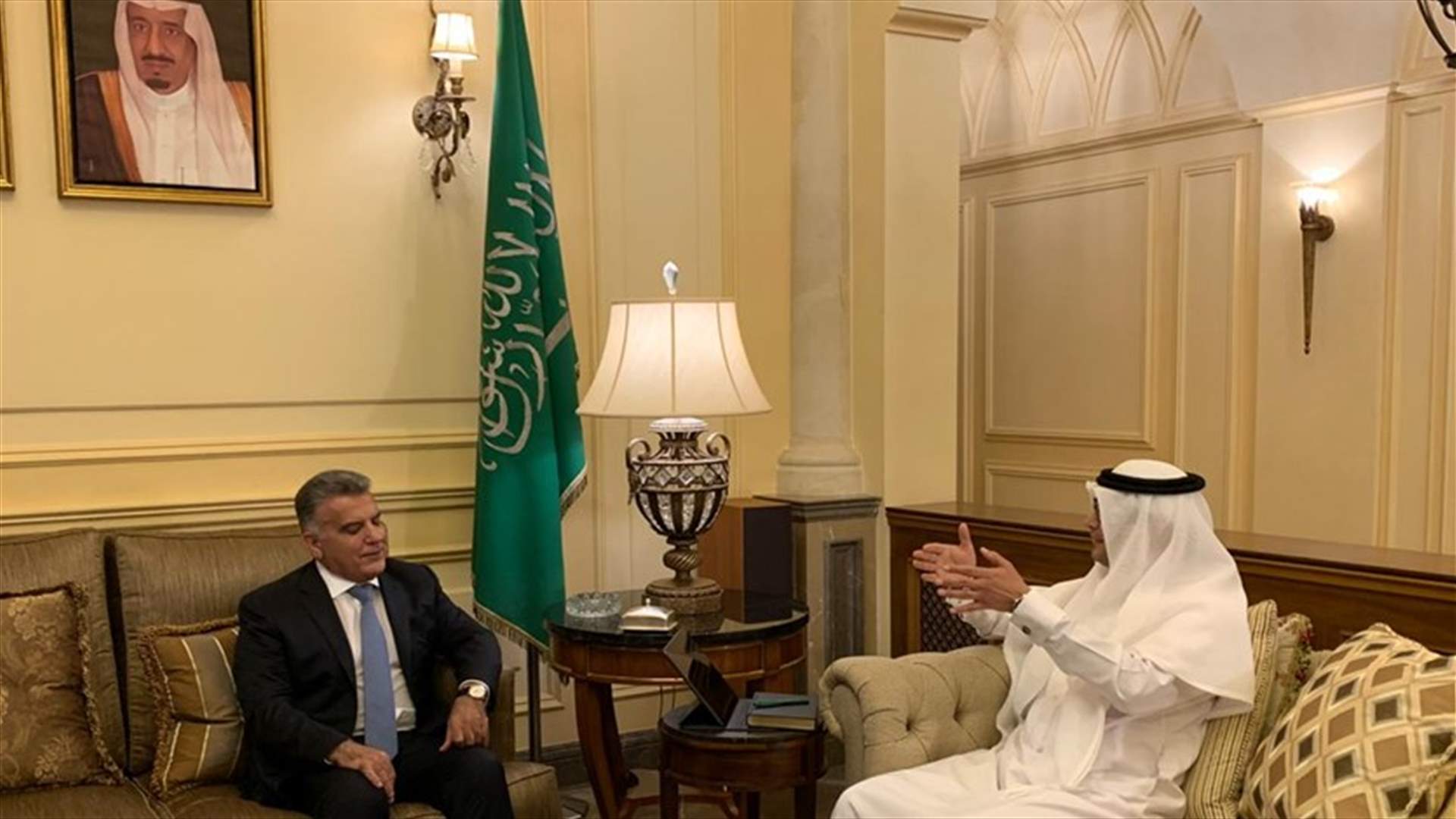 اللواء ابراهيم يزور السفير السعودي في دارته في اليرزة (صور)